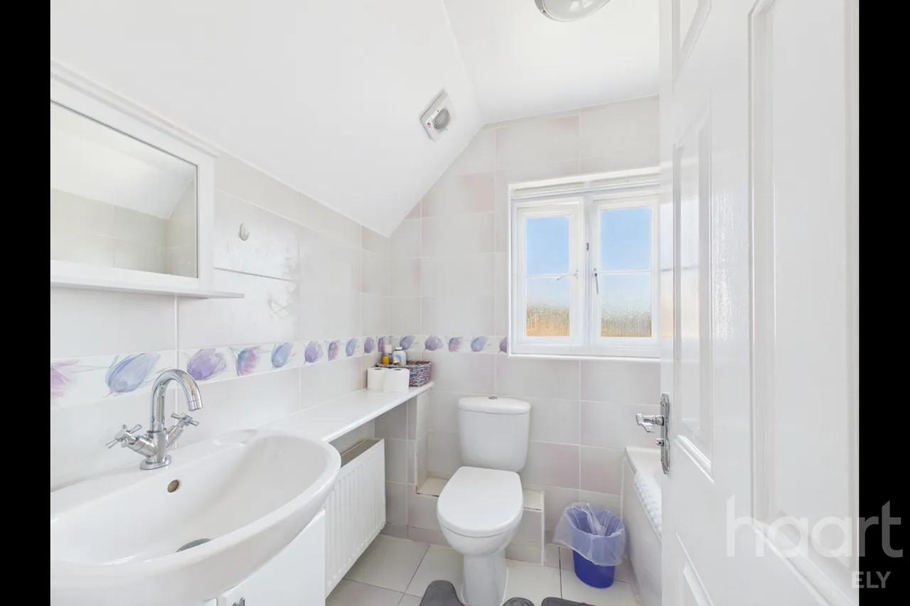 Lapwing Way, Soham, CB7, photo 13