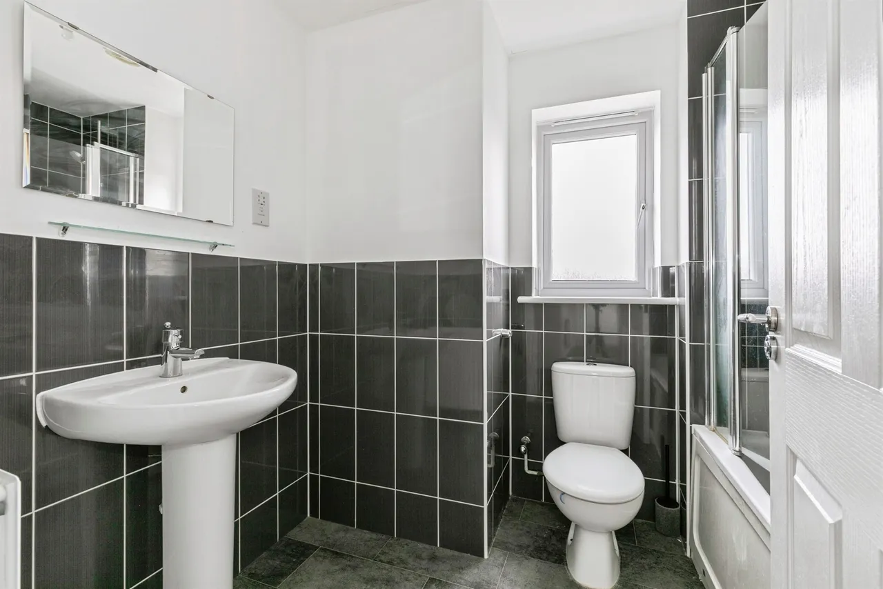 Vickers Way, Upper Cambourne, Cambridge, photo 9