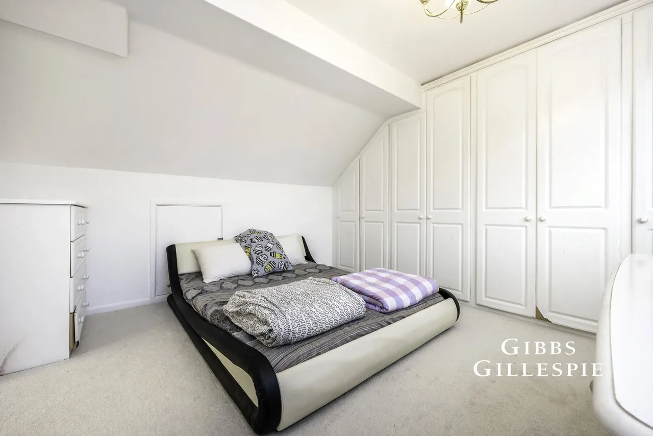 St. Michaels Crescent, Pinner, HA5, photo 10