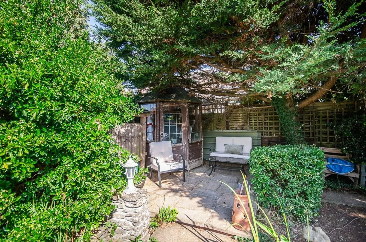 Old Gloucester Road, Hambrook, BS16, photo 19