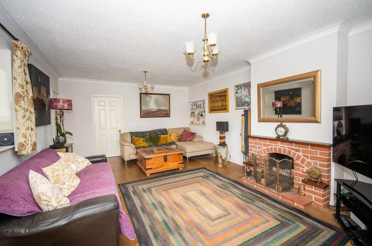 Old Gloucester Road, Hambrook, BS16, photo 6