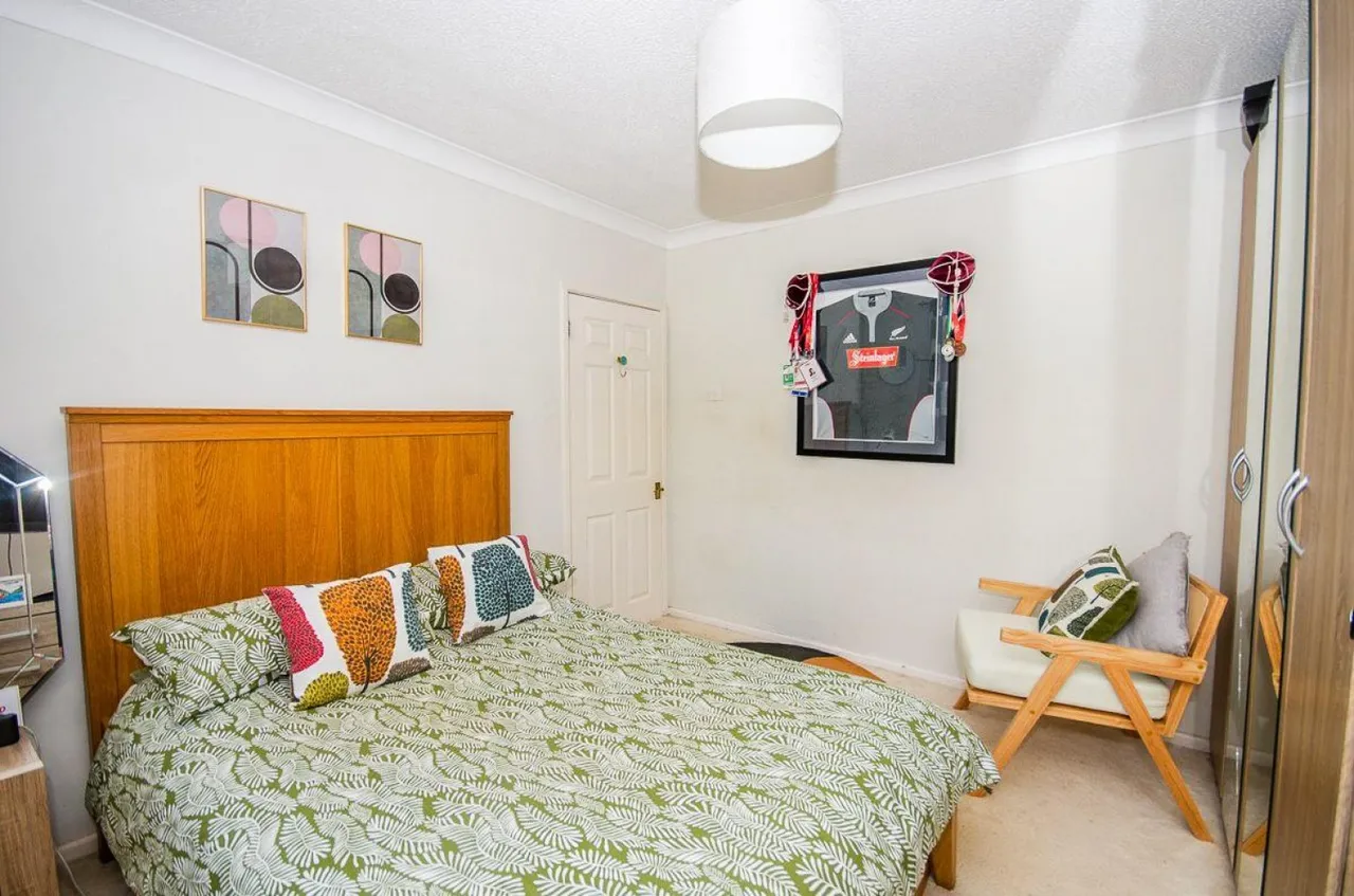 Old Gloucester Road, Hambrook, BS16, photo 11