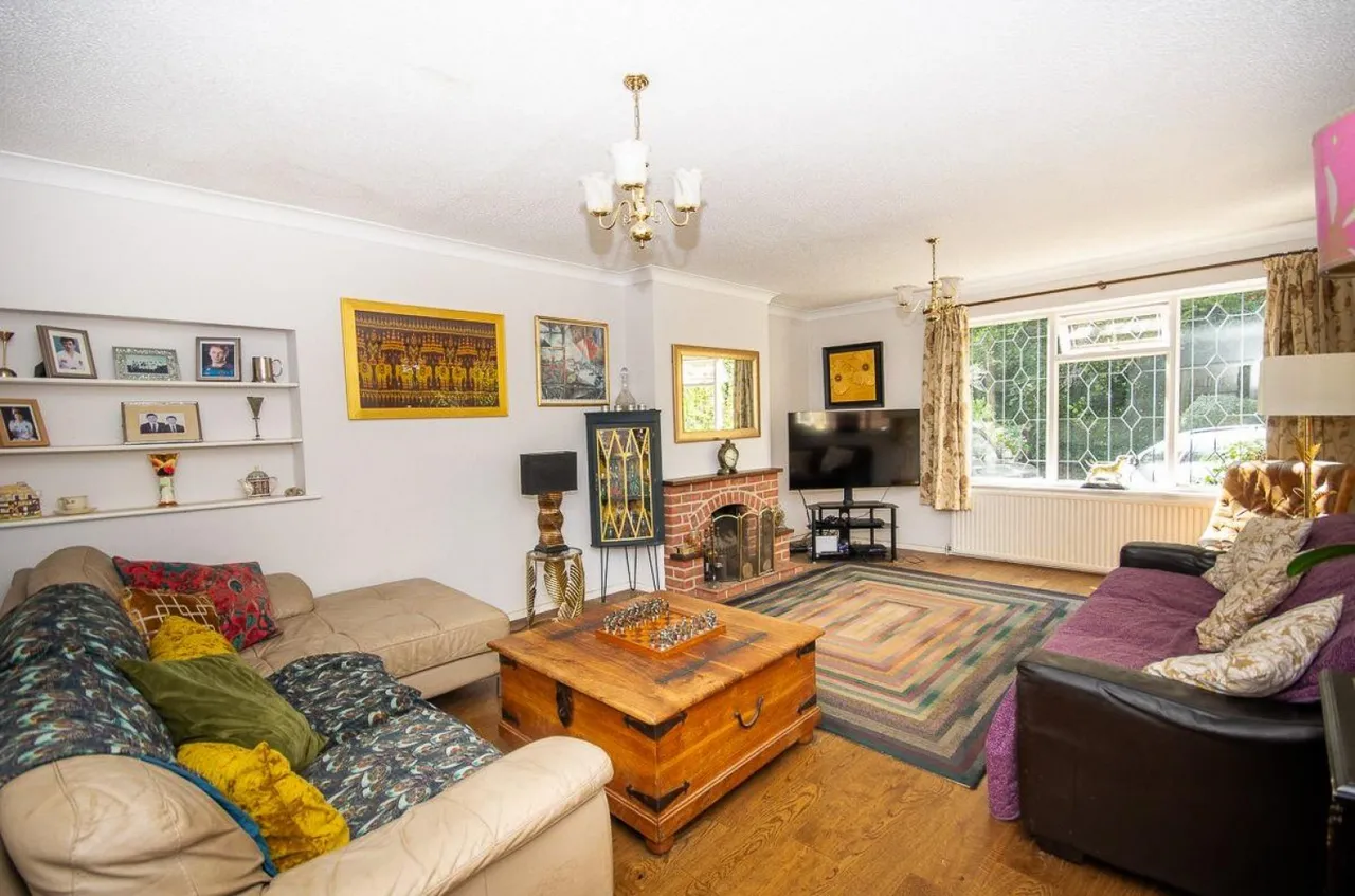 Old Gloucester Road, Hambrook, BS16, photo 2