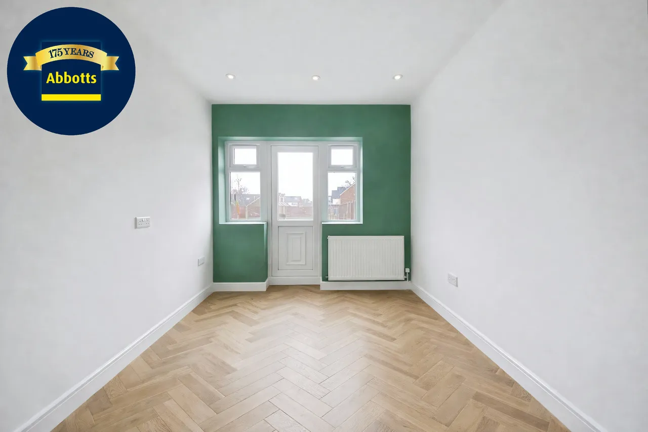 Baddow Hall Crescent, Great Baddow, CM2, photo 5