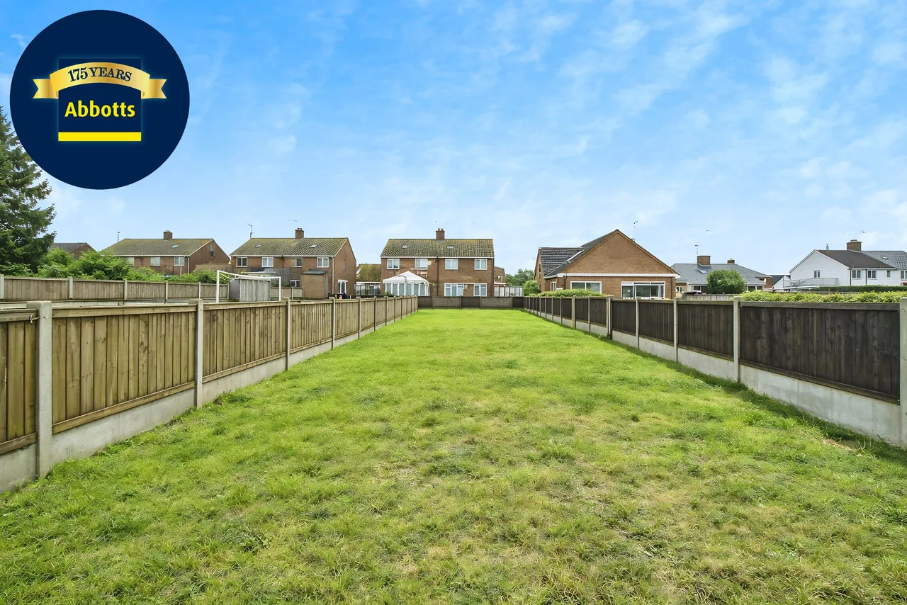 Baddow Hall Crescent, Great Baddow, CM2, photo 8