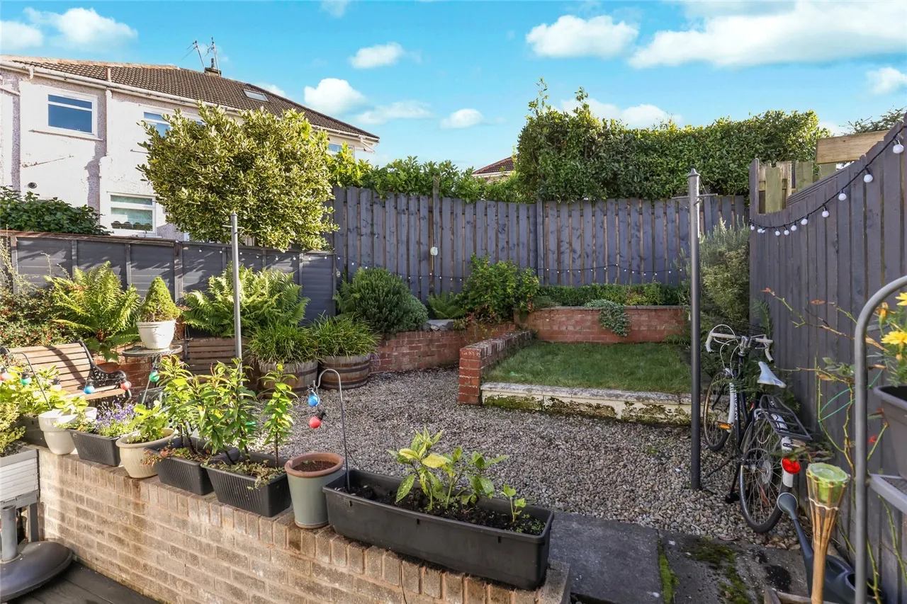 Viewfield Drive, Garrowhill, G69, photo 20