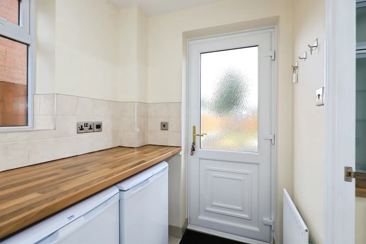 Weston Drive, Bilston, WV14, photo 7