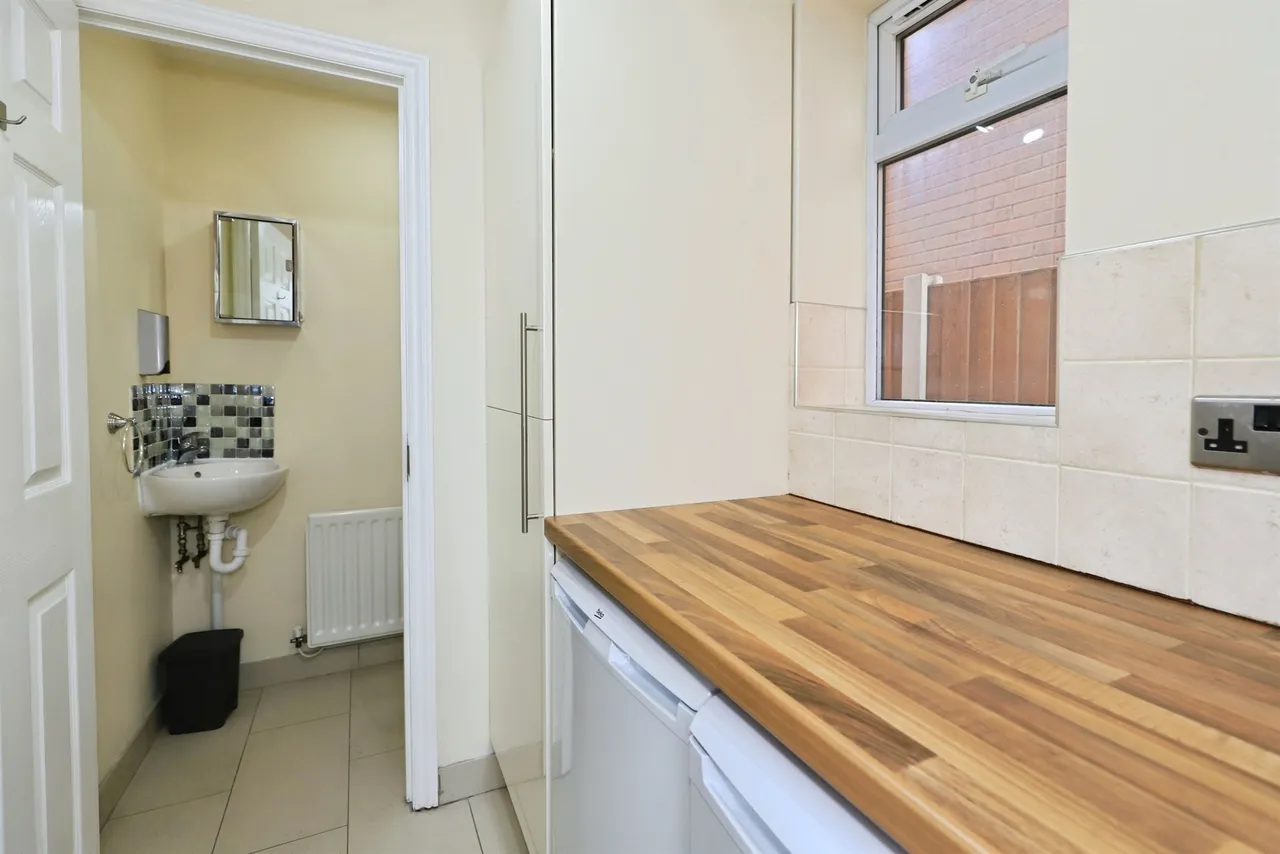 Weston Drive, Bilston, WV14, photo 8