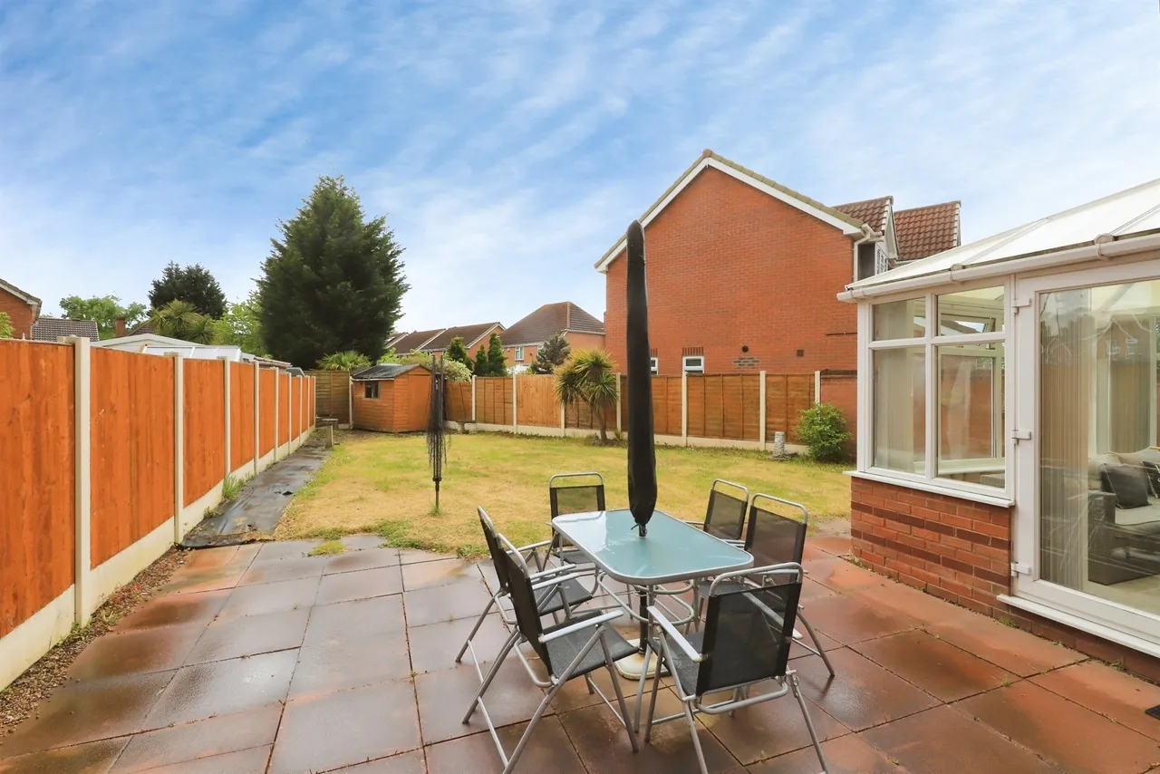Weston Drive, Bilston, WV14, photo 27