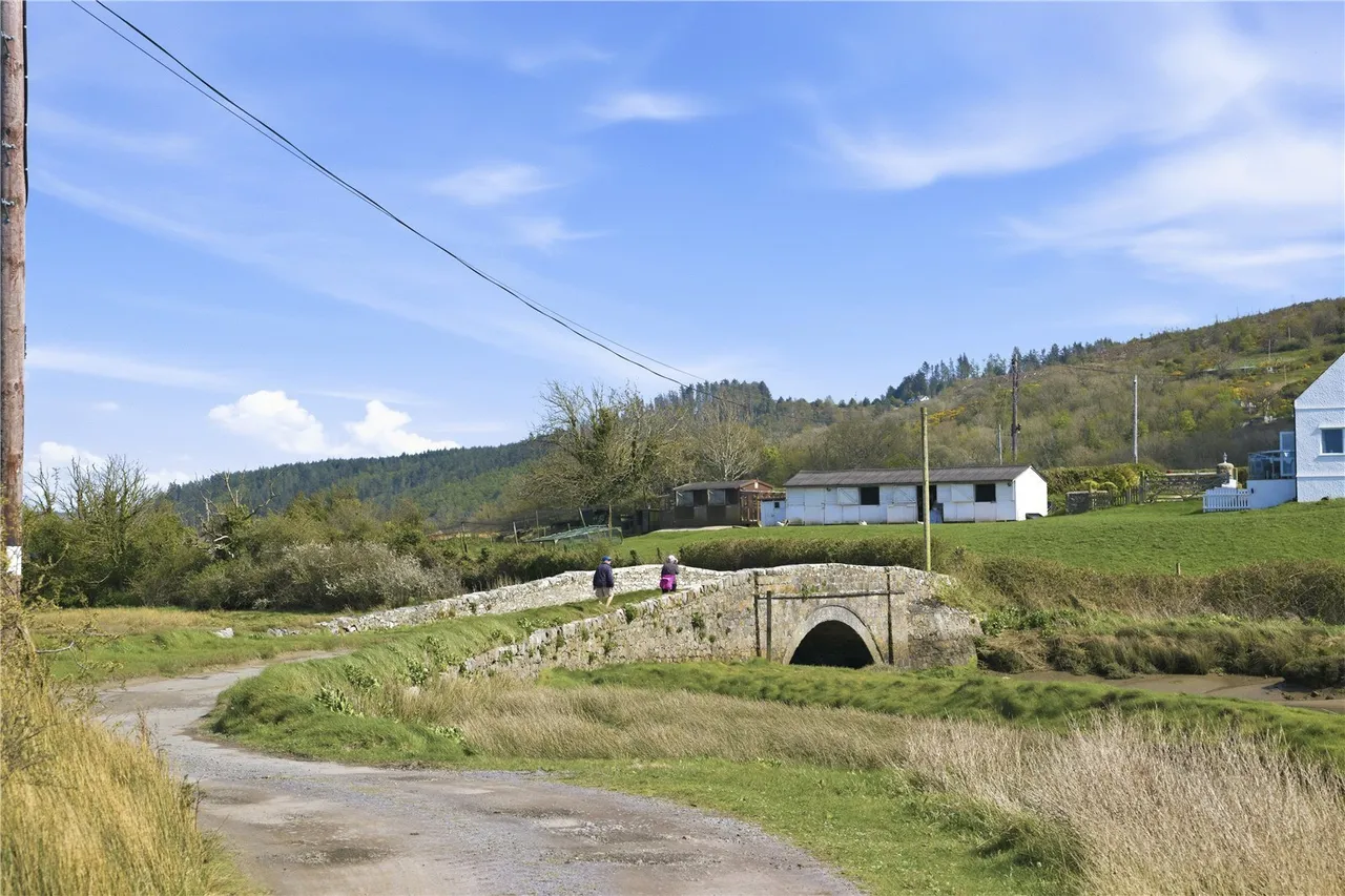 Red Wharf Bay, Pentraeth, LL75, photo 3