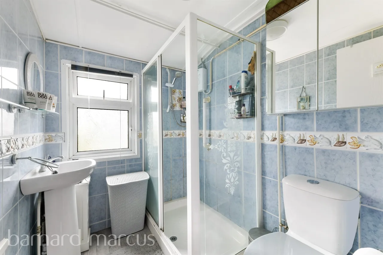 Vann Lake Road, Ockley, Dorking, photo 7
