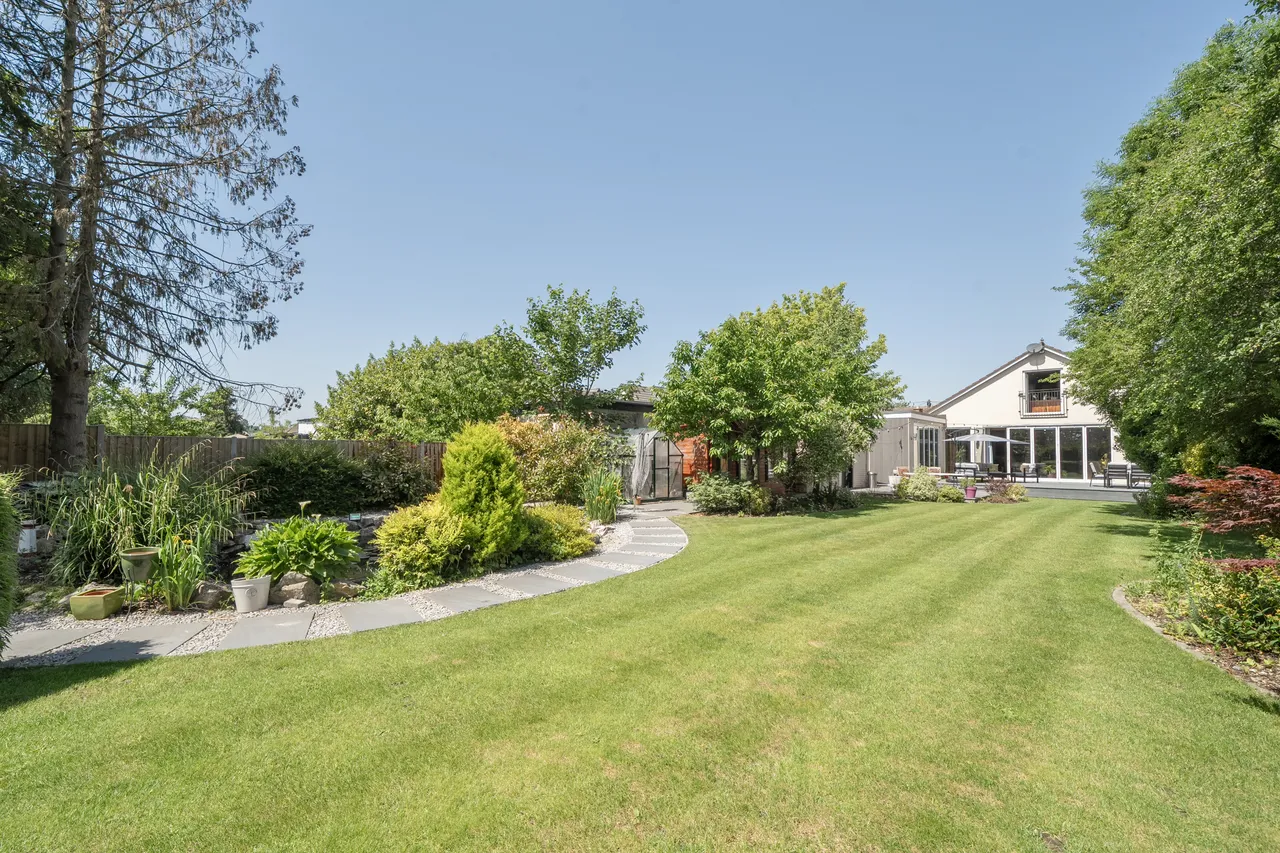 Ouseley Road, Wraysbury, TW19, photo 18