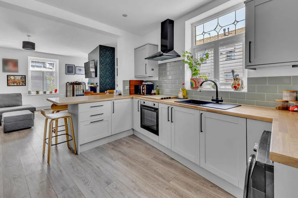 Queen Street, Littleborough, OL15, photo 4