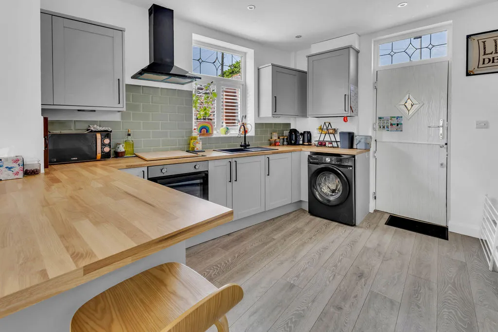 Queen Street, Littleborough, OL15, photo 5