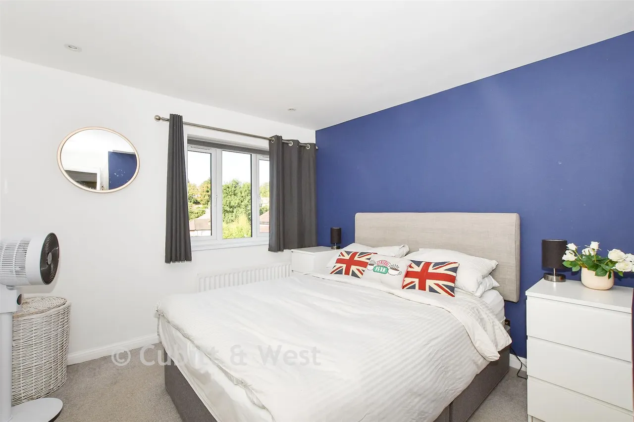 Longsdon Way, Caterham, CR3, photo 8