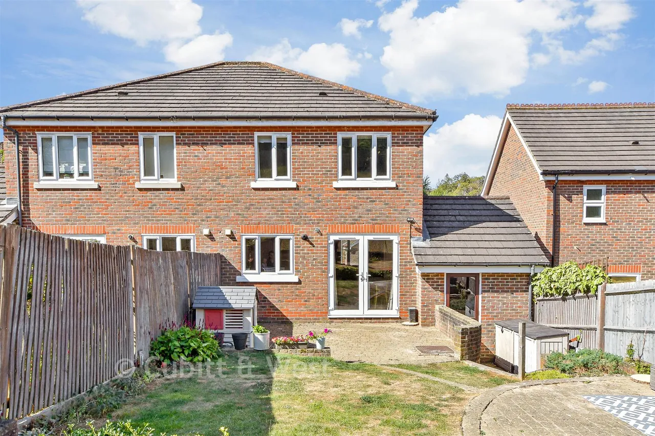 Longsdon Way, Caterham, CR3, photo 6