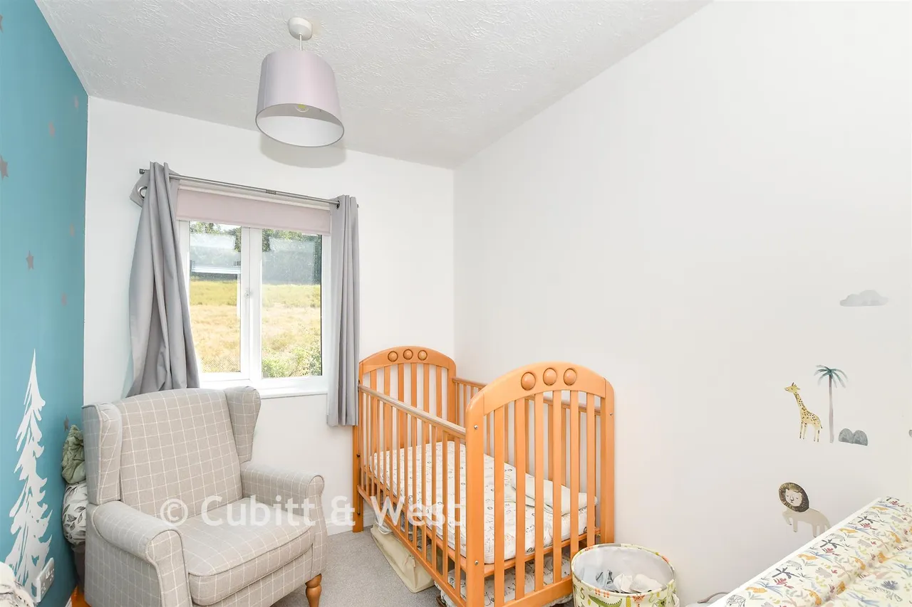 Longsdon Way, Caterham, CR3, photo 12