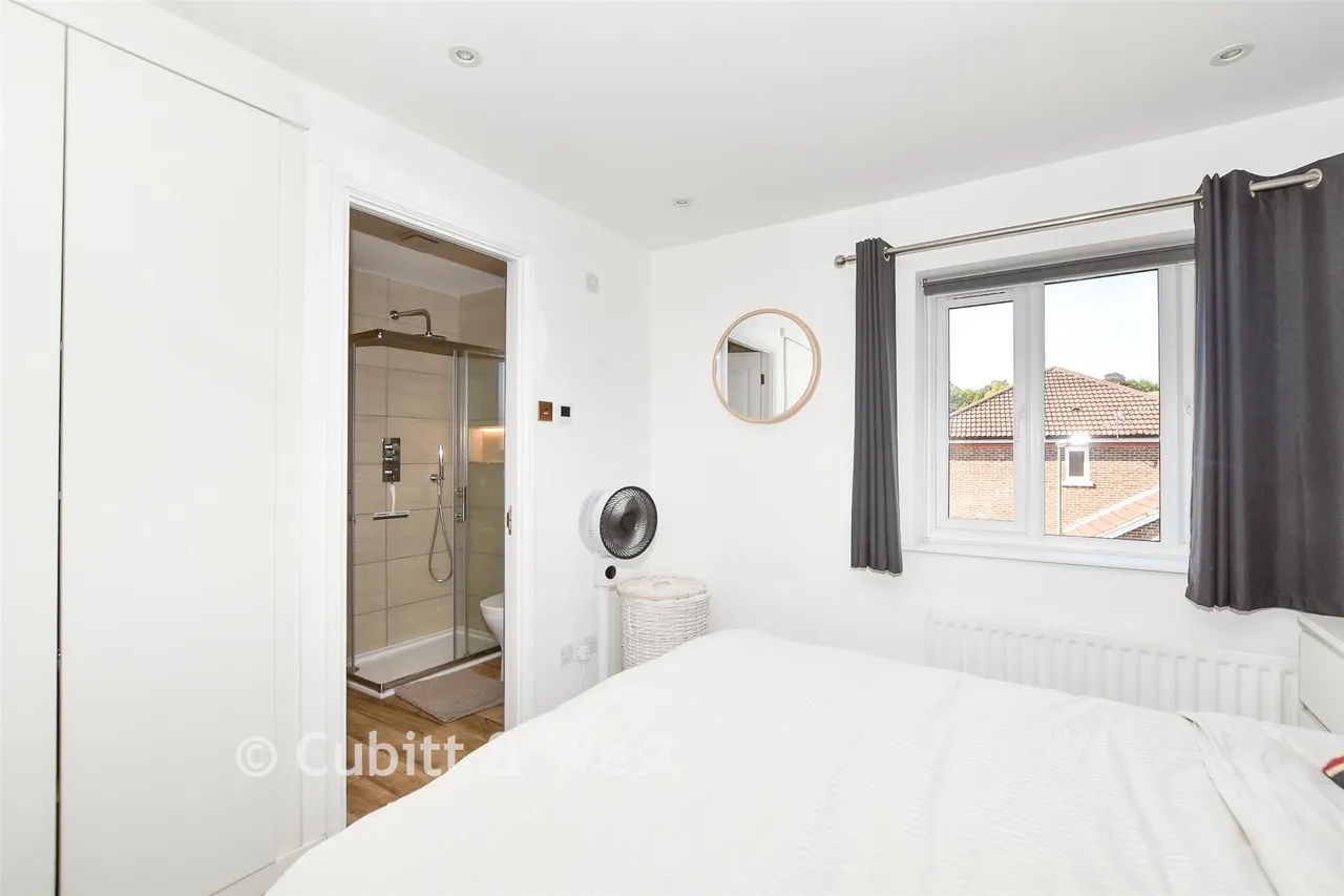 Longsdon Way, Caterham, CR3, photo 9