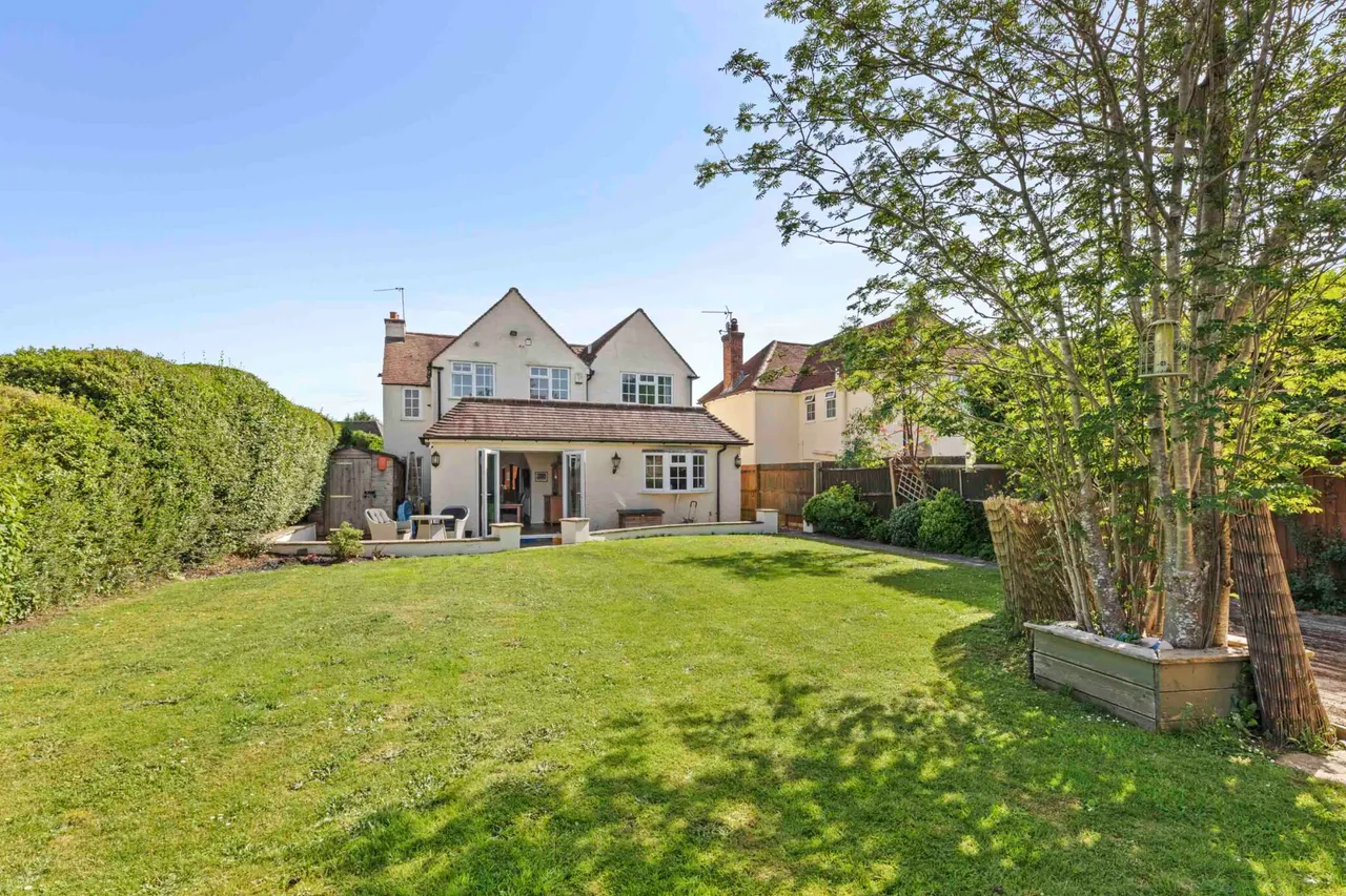 Highlands Road, Seer Green, HP9, photo 15
