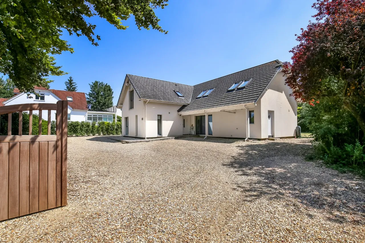 5 bed house for sale — Main Road, Winterbourne Earls, Salisbury, Wiltshire, SP4 6HH