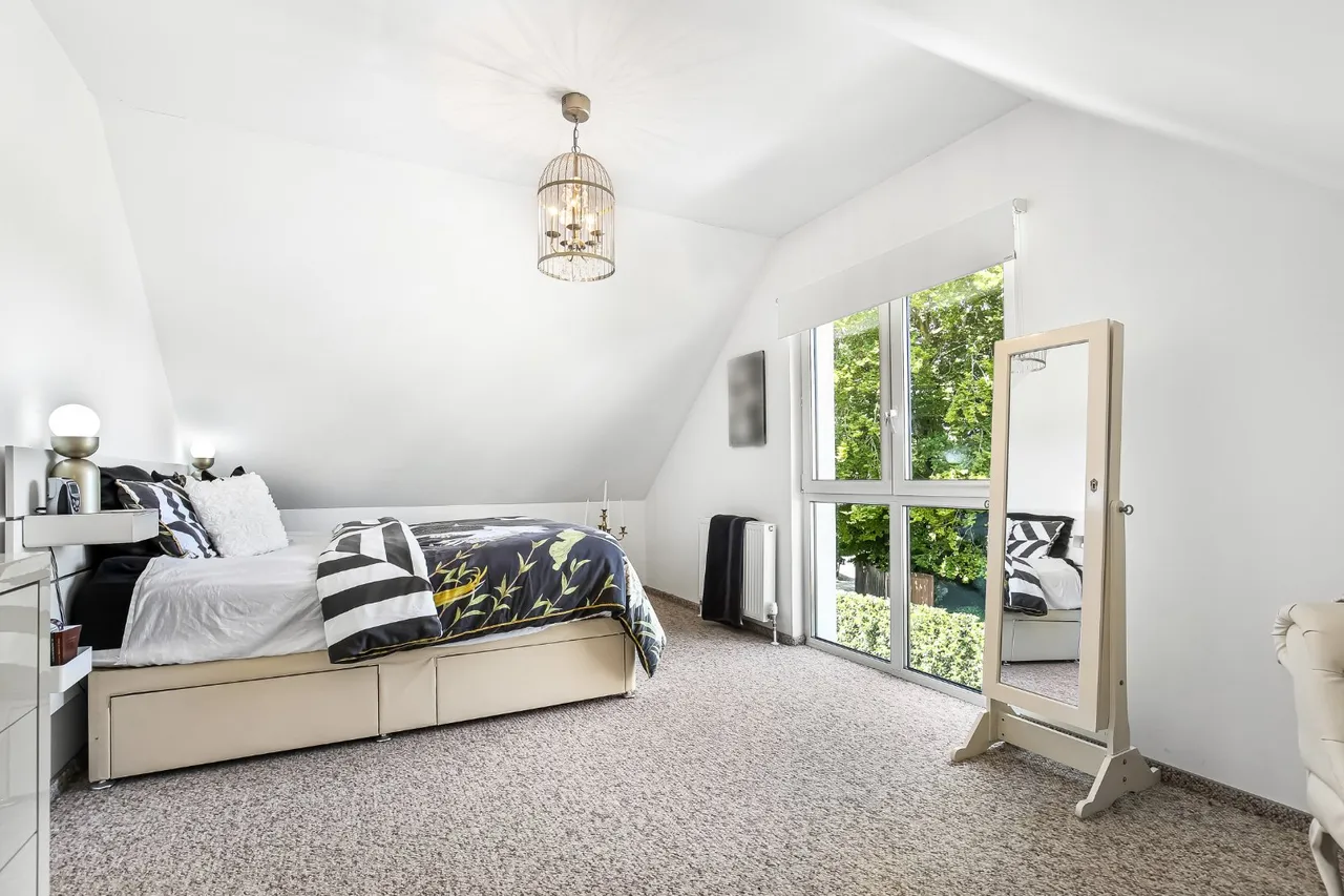 Main Road, Winterbourne Earls, Salisbury, Wiltshire, SP4 6HH, photo 6