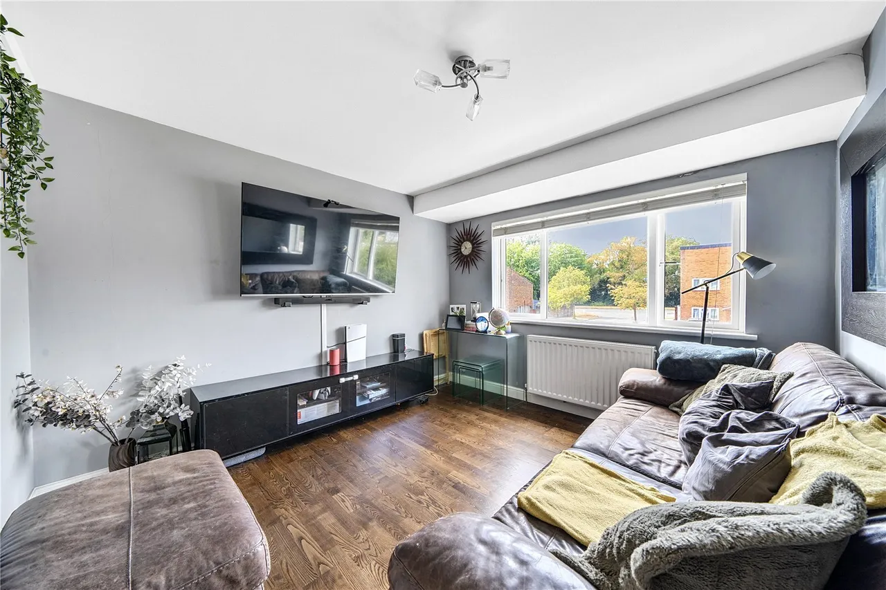 Lismore Crescent, Crawley, RH11, photo 5