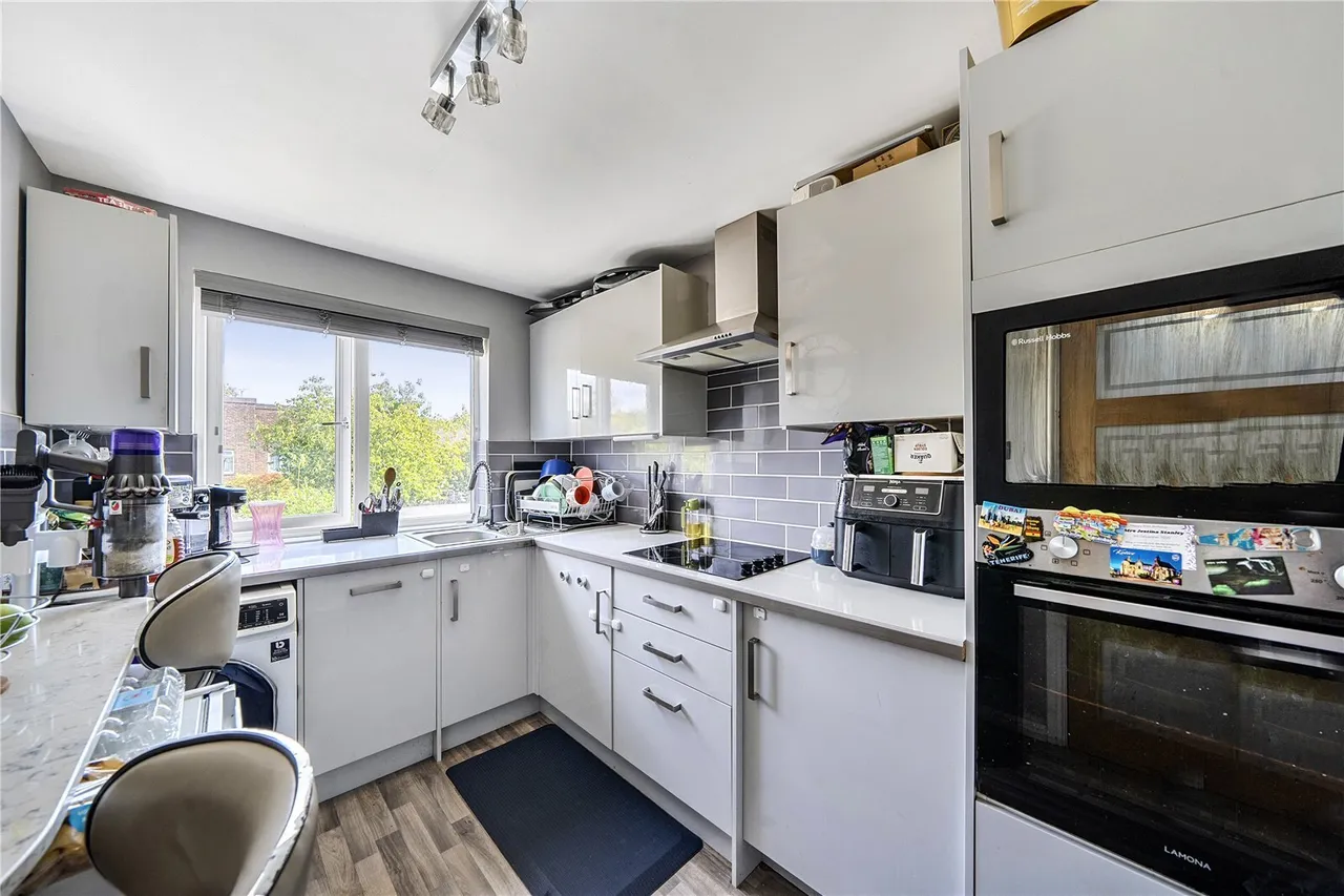 Lismore Crescent, Crawley, RH11, photo 21