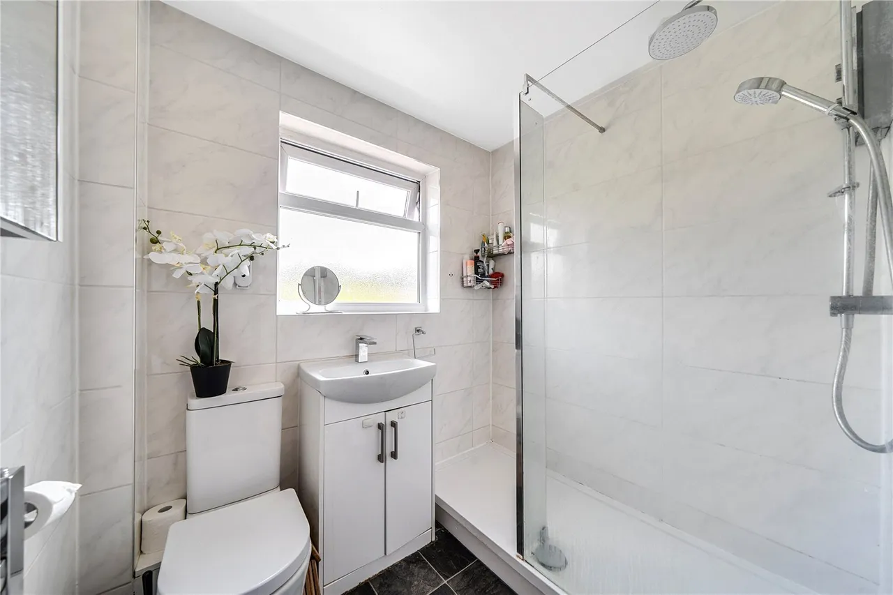 Lismore Crescent, Crawley, RH11, photo 22