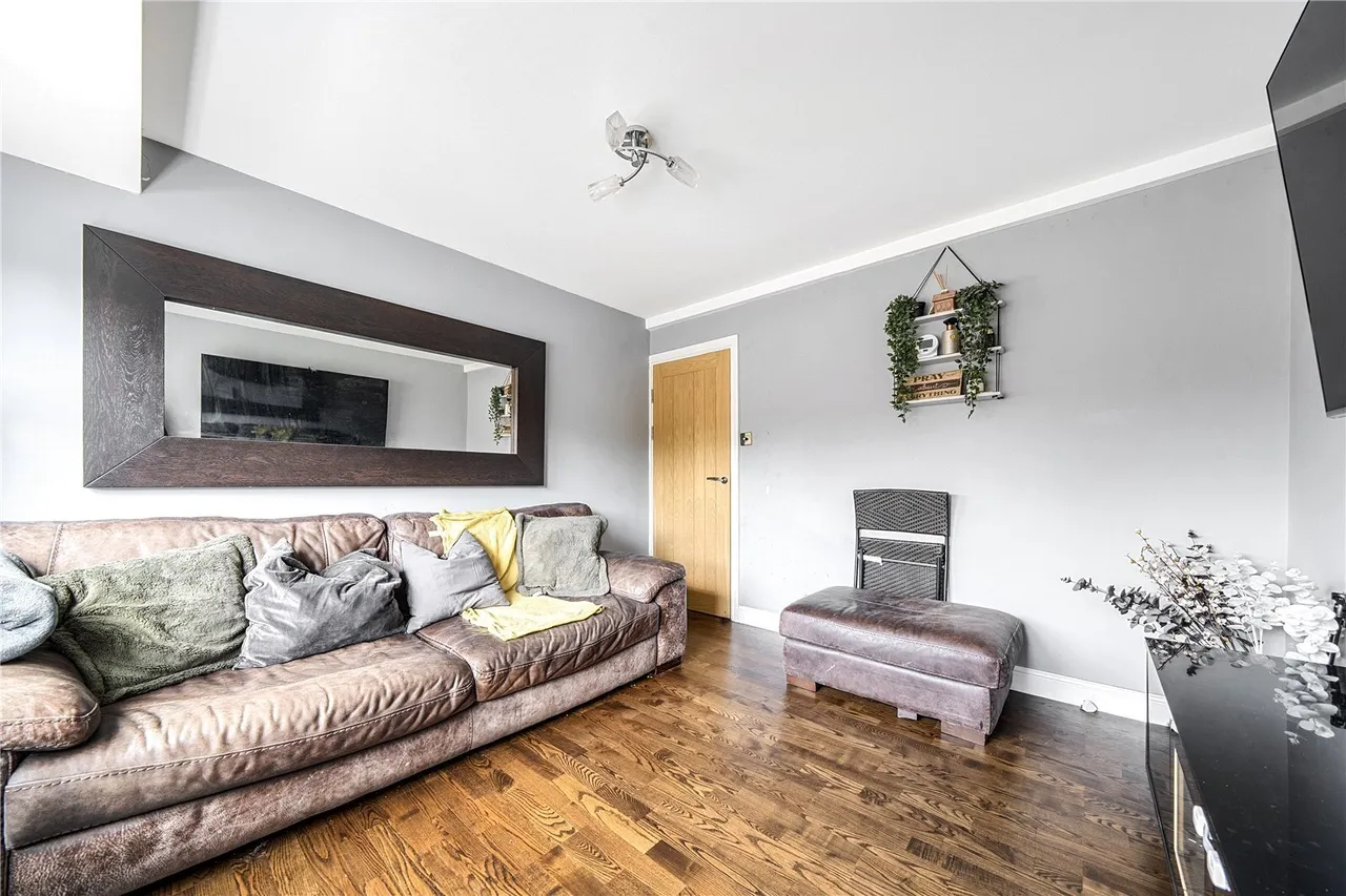 Lismore Crescent, Crawley, RH11, photo 13