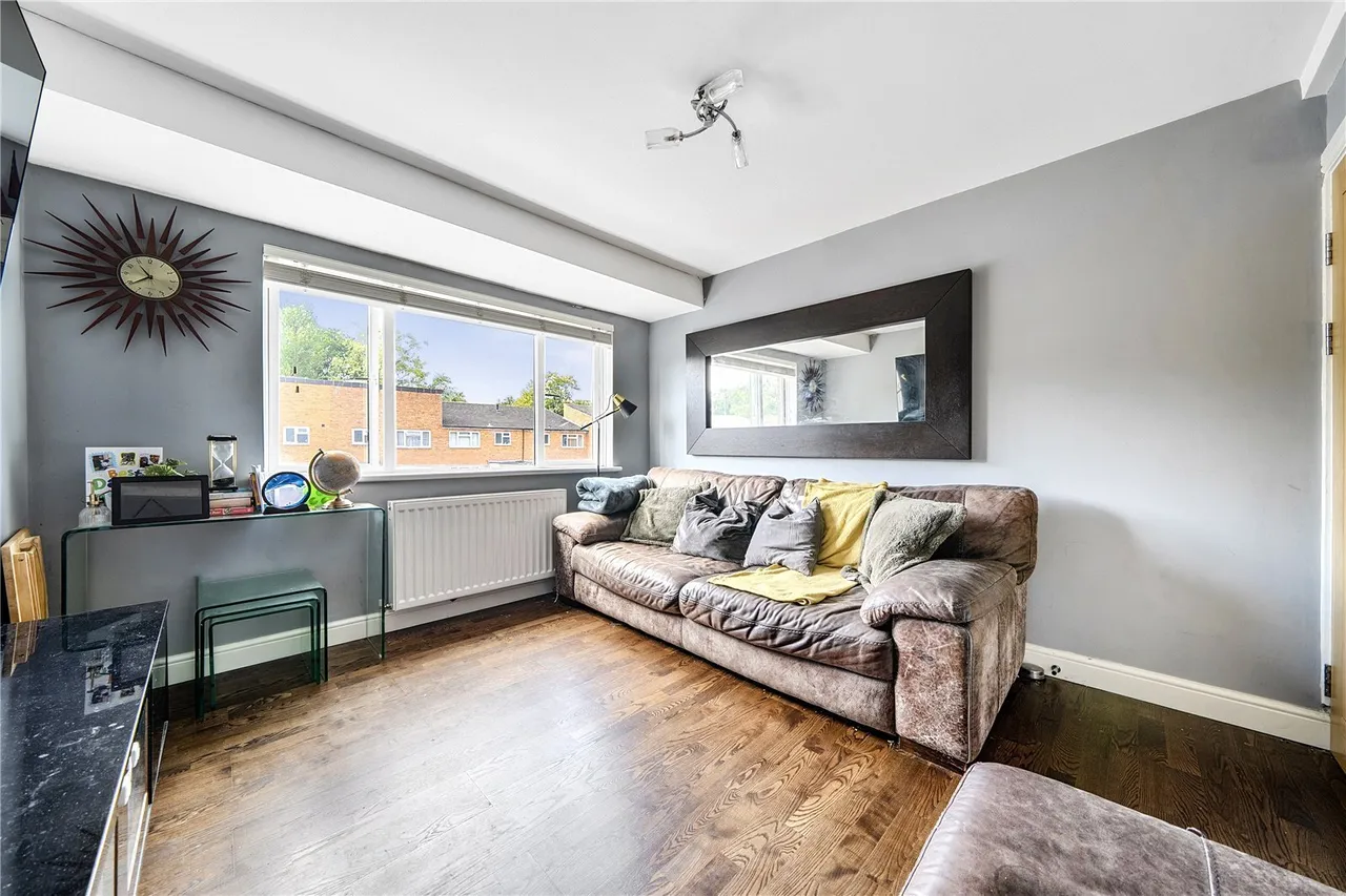 Lismore Crescent, Crawley, RH11, photo 9