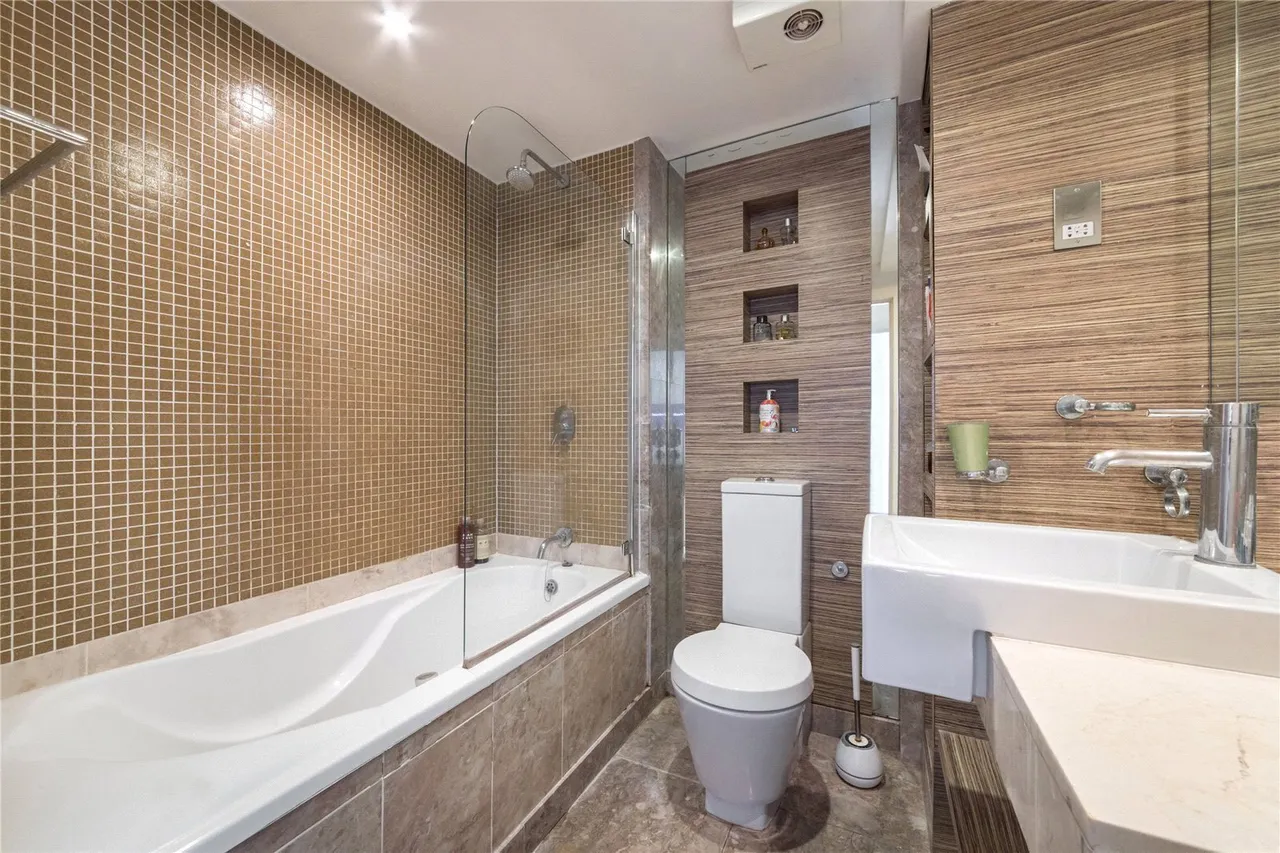 Limeharbour, London, E14, photo 4