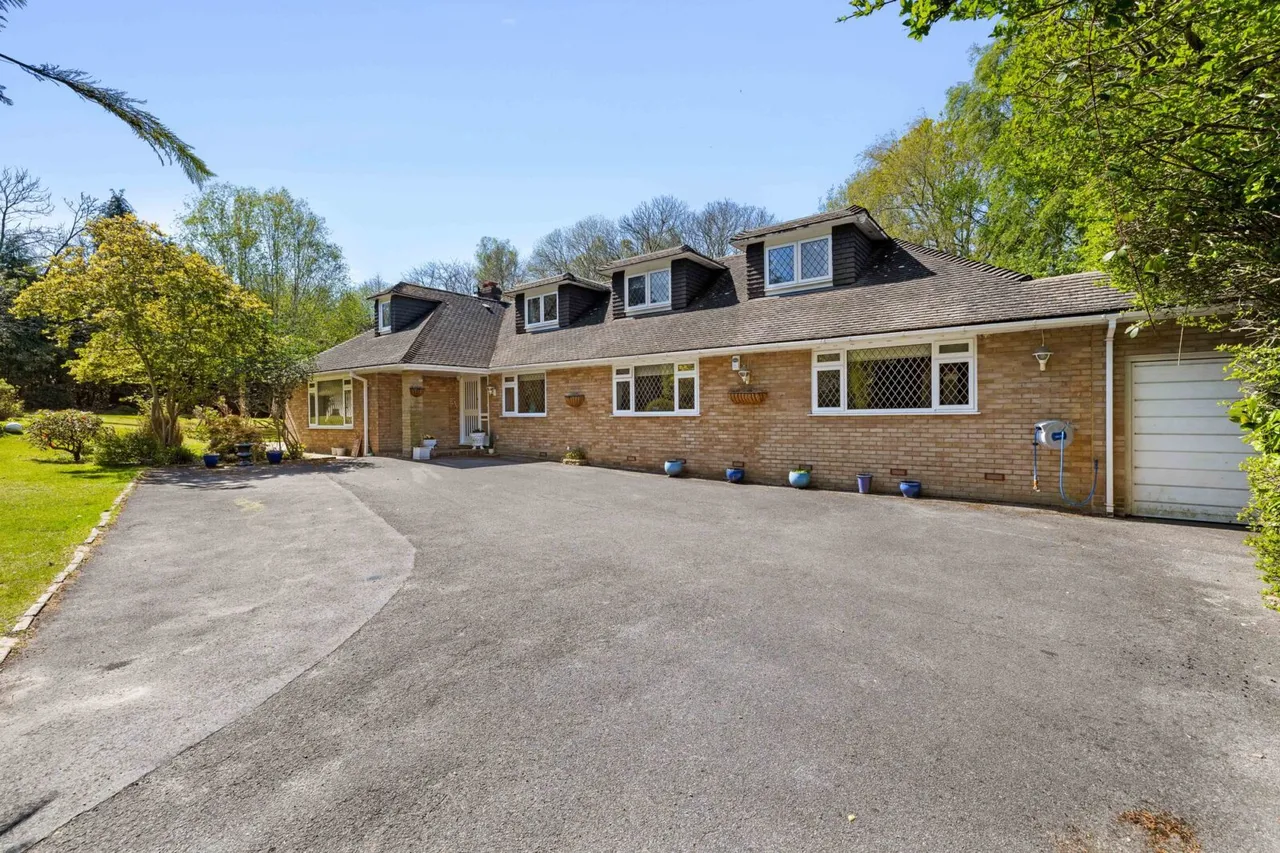 Zaynah Hophurst Hill, Crawley Down, Crawley, Crawley, RH10 4LP, photo 35