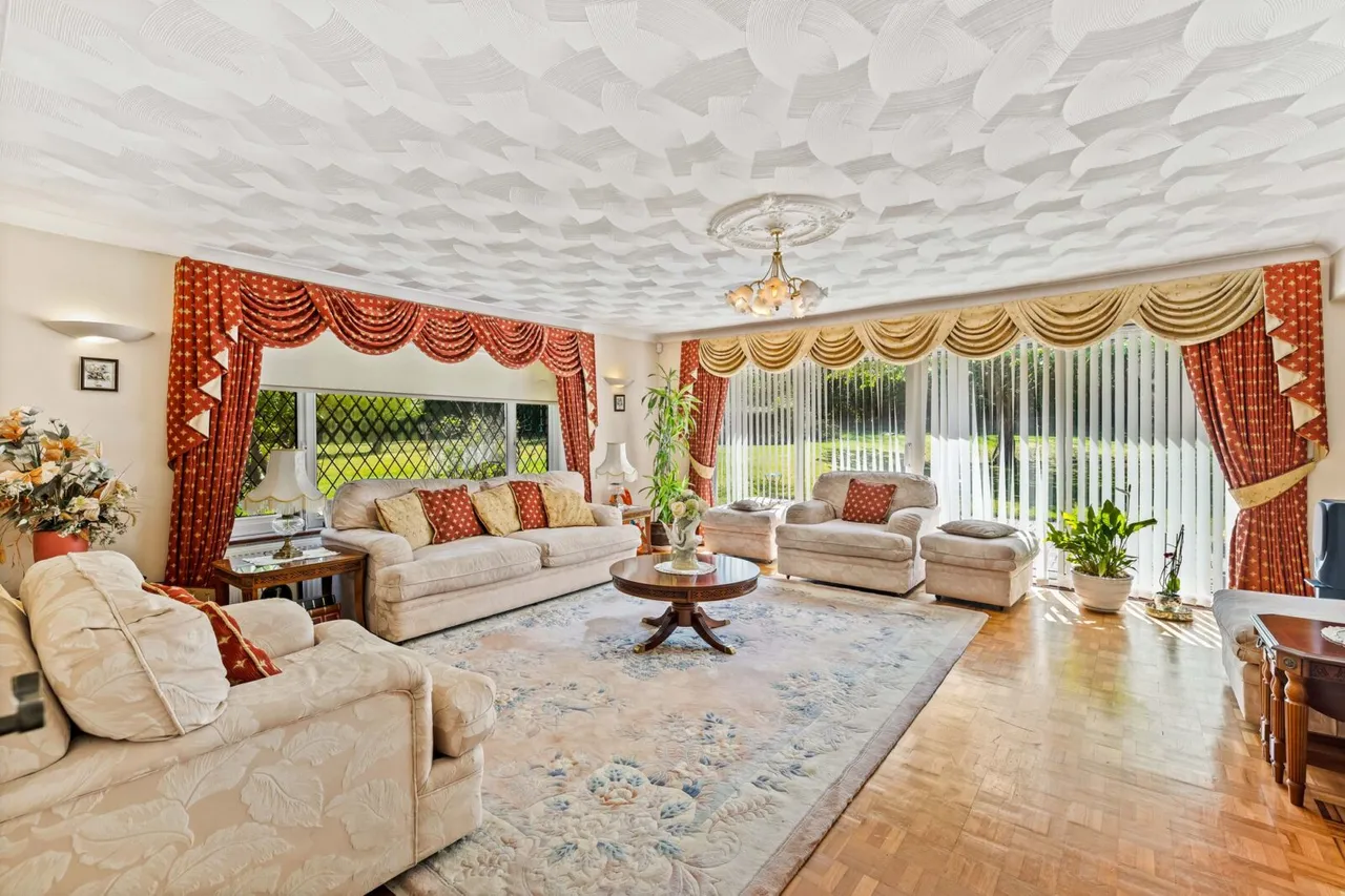 Zaynah Hophurst Hill, Crawley Down, Crawley, Crawley, RH10 4LP, photo 3