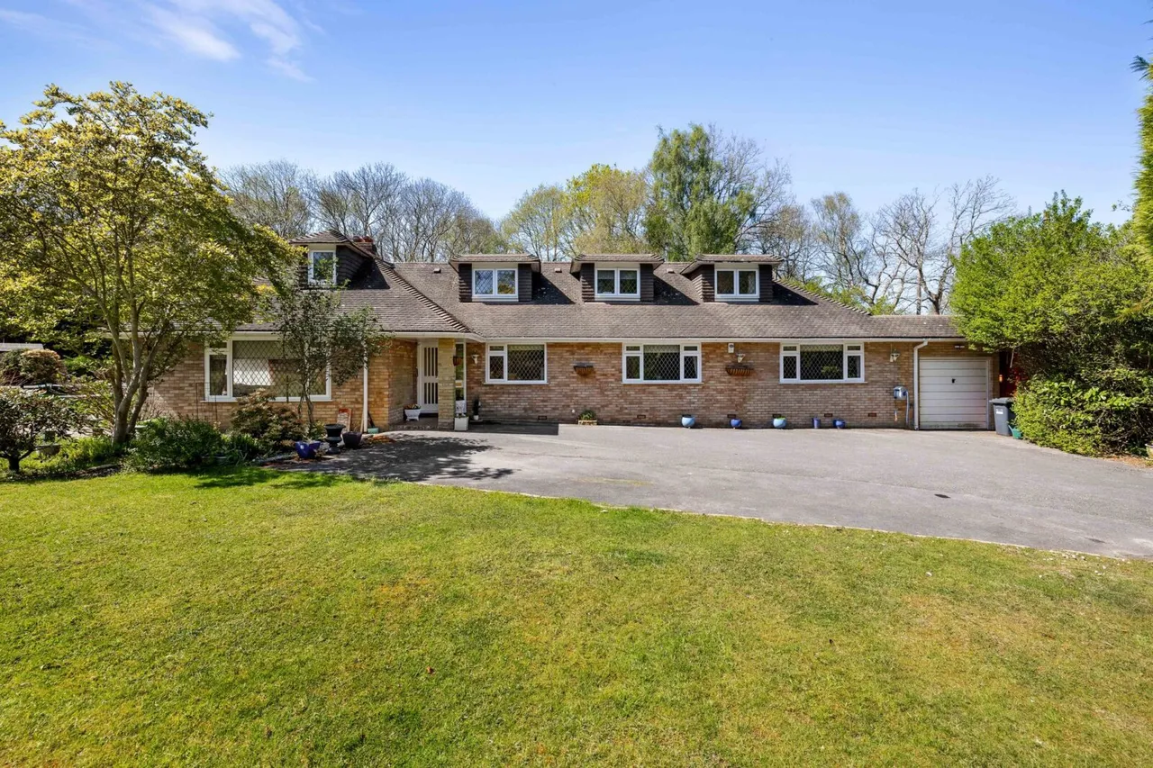 Zaynah Hophurst Hill, Crawley Down, Crawley, Crawley, RH10 4LP, photo 38
