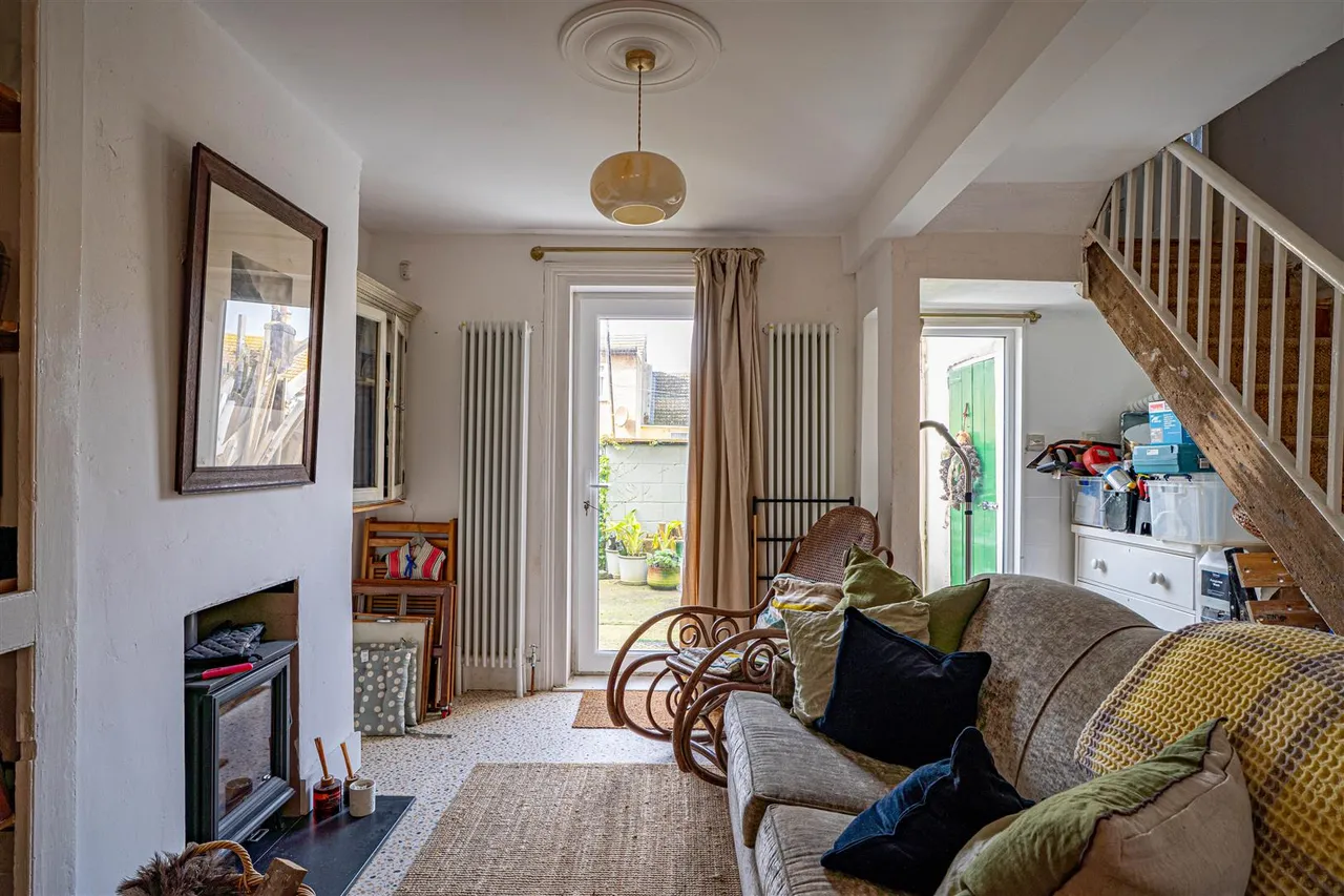Gladstone Terrace, Hastings, photo 18