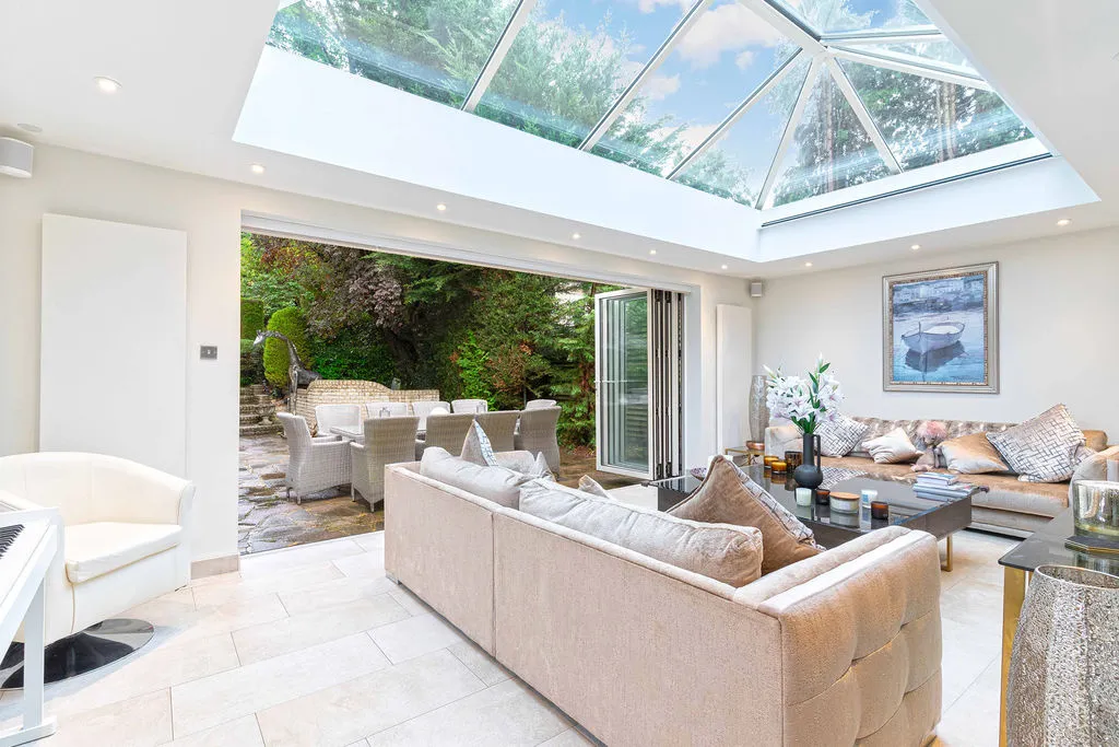 Woodcote Valley Road, Purley CR8 3BN, photo 4