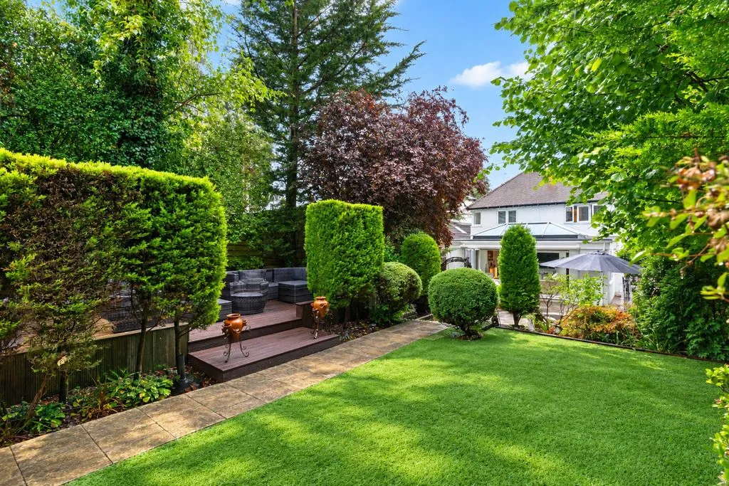Woodcote Valley Road, Purley CR8 3BN, photo 20