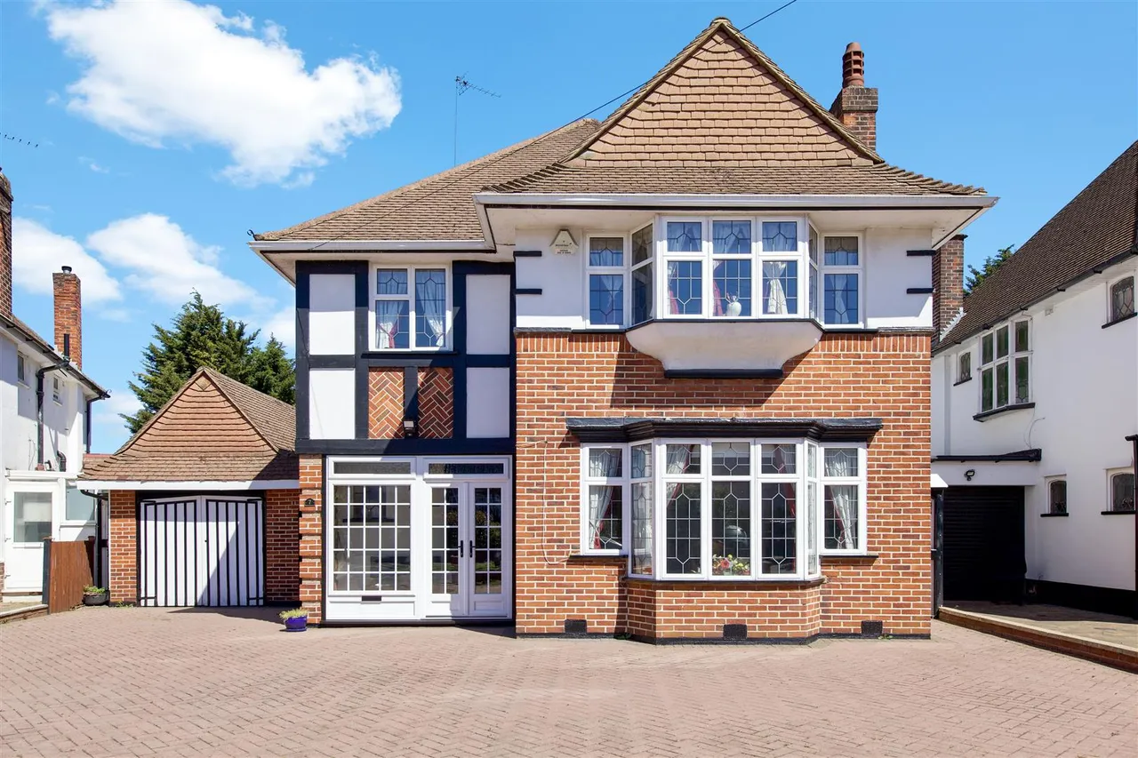 4 bed house for sale, Amery Road, Harrow, HA1