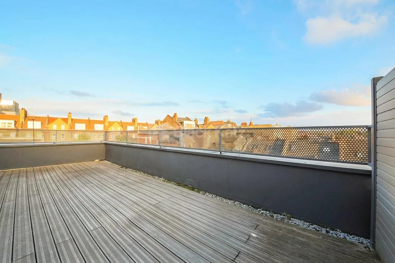 Oaklands Road, NW2, photo 5