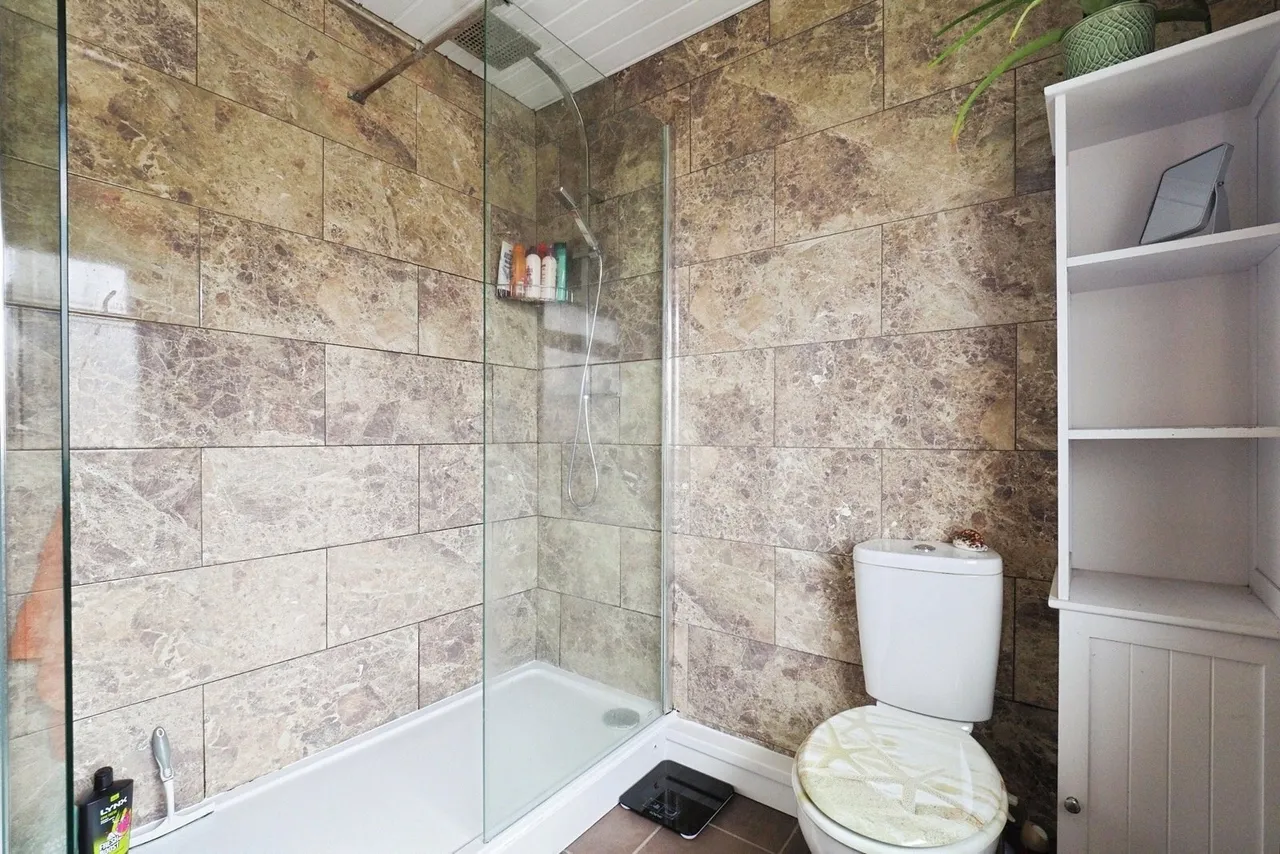 Balmoral Drive, Bramcote Hills, Nottingham, NG9, photo 13