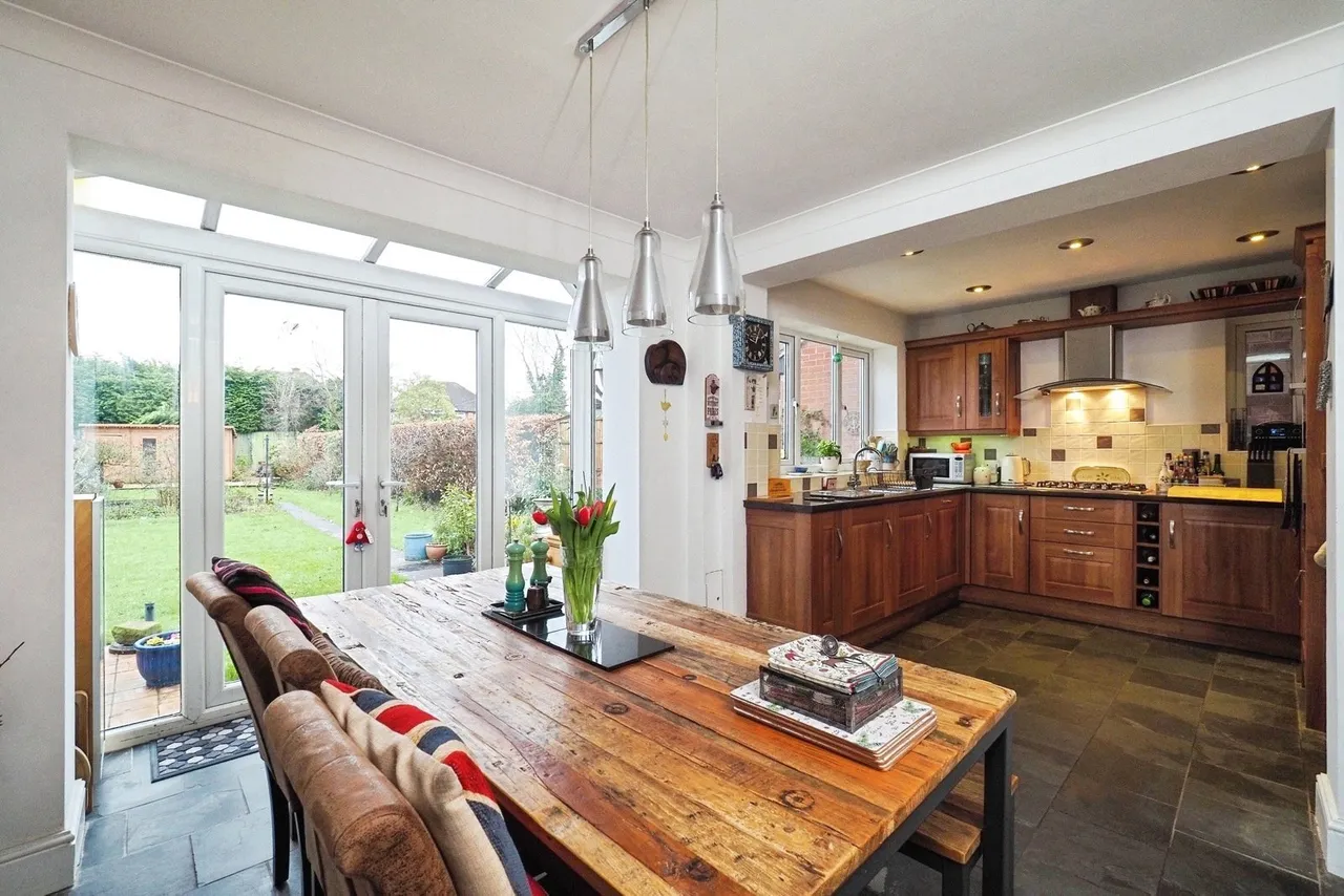 Balmoral Drive, Bramcote Hills, Nottingham, NG9, photo 3