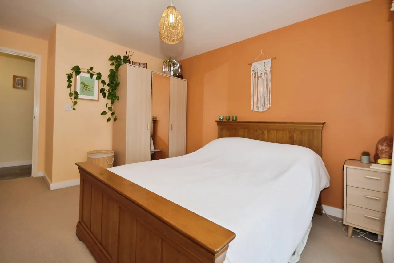 Honeysuckle Road, SHEFFIELD, South Yorkshire, S5, photo 17