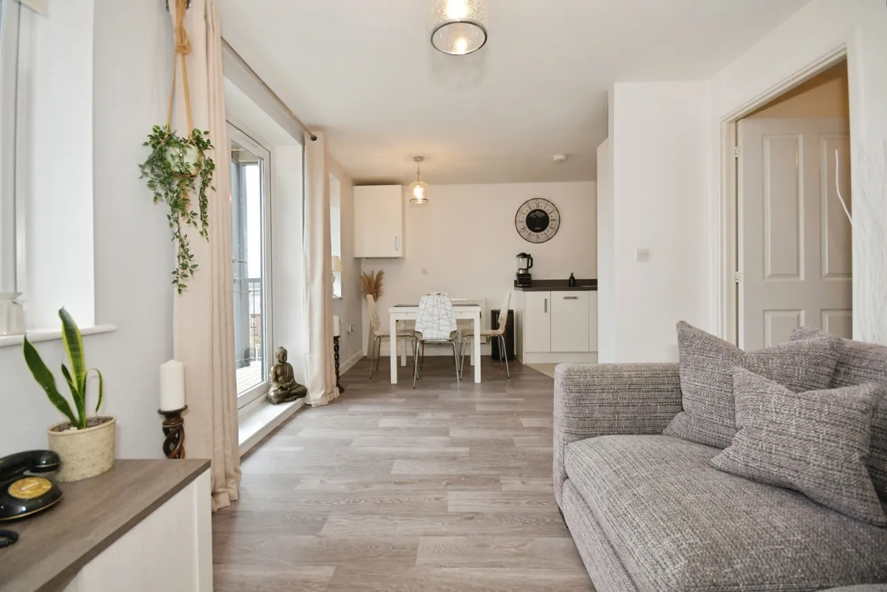 Honeysuckle Road, SHEFFIELD, South Yorkshire, S5, photo 4