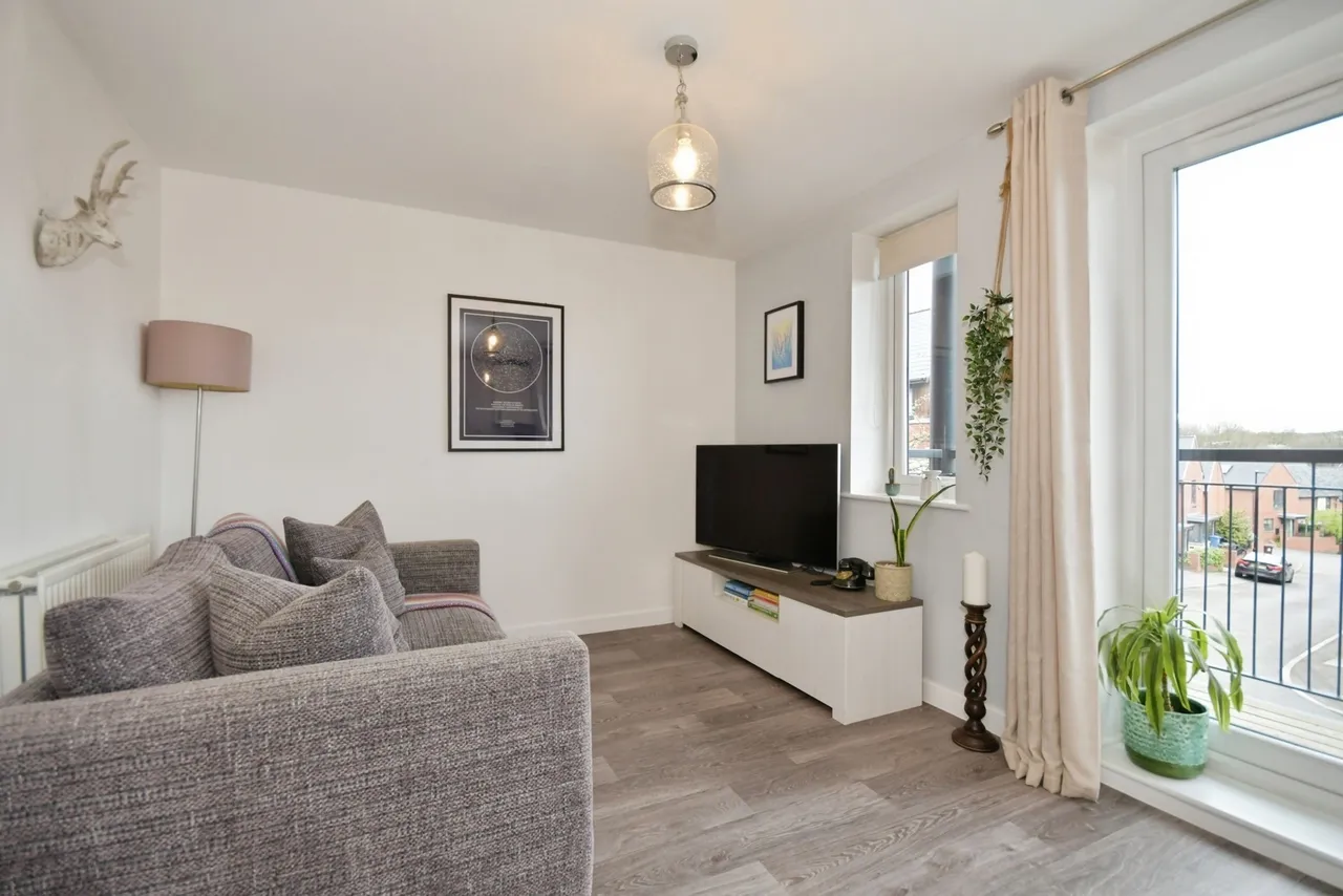 Honeysuckle Road, SHEFFIELD, South Yorkshire, S5, photo 2