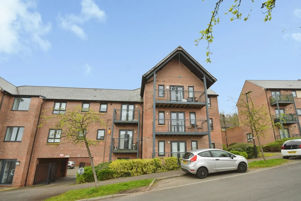 2 bed flat for sale — Honeysuckle Road, SHEFFIELD, South Yorkshire, S5
