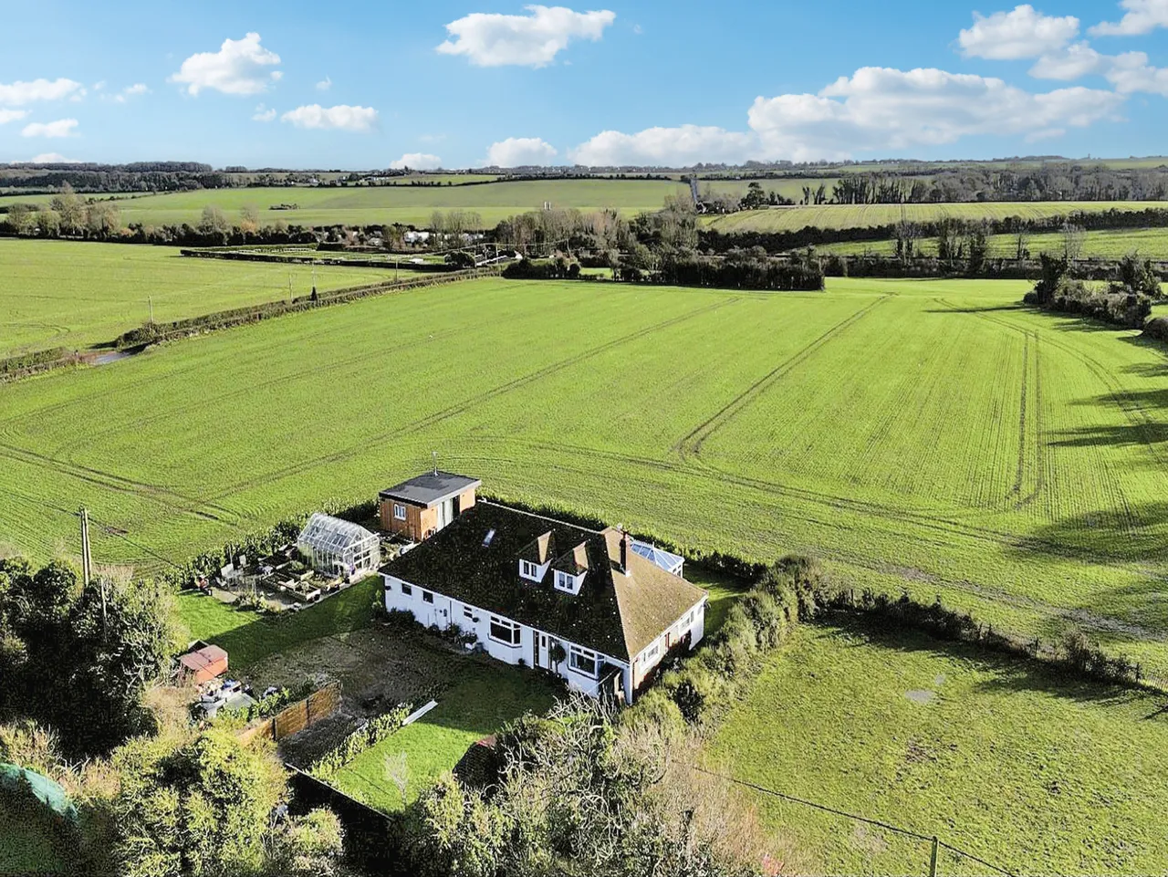 5 bed house for sale, Guston Road, East Langdon, CT15