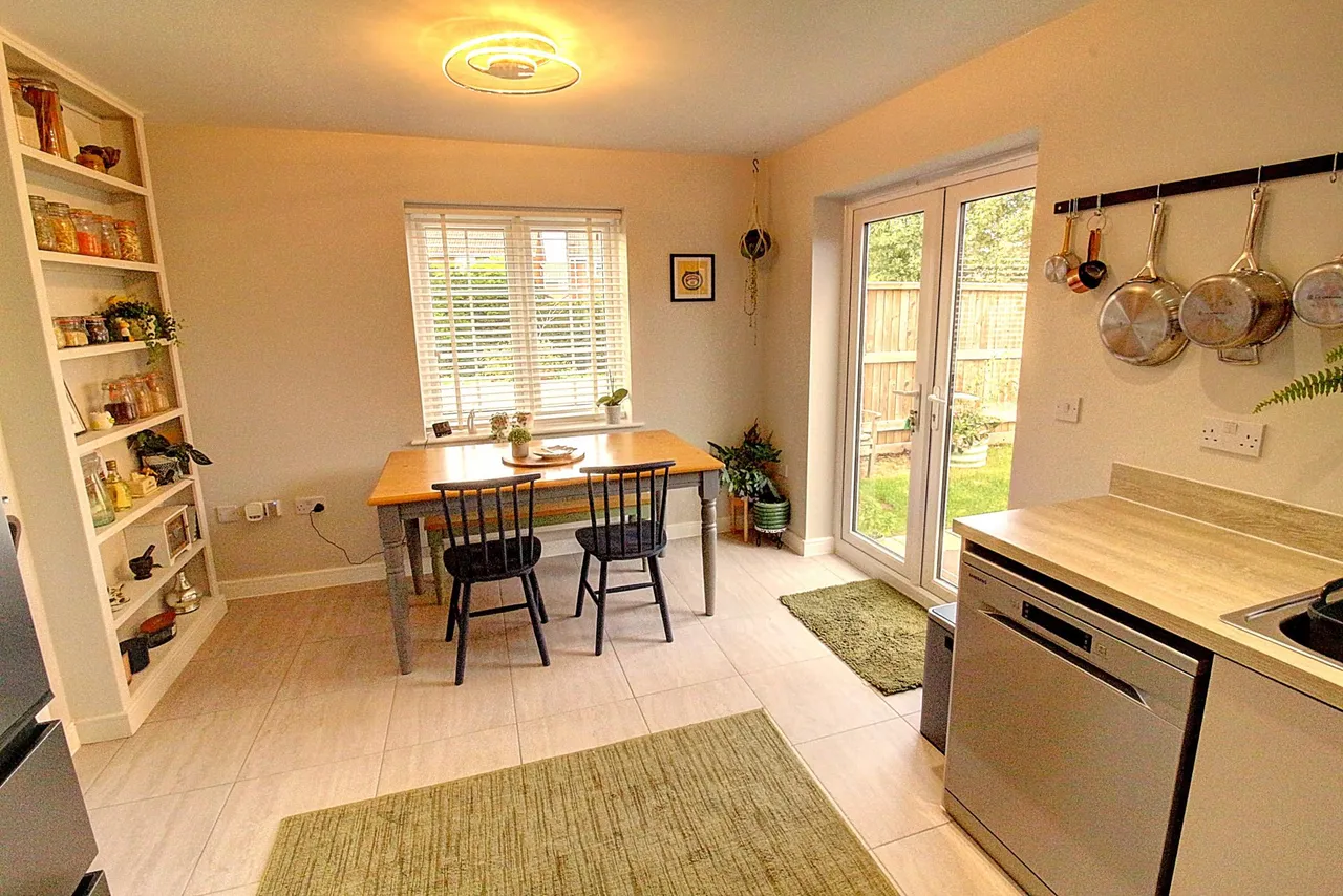 Basset Close, Nuneaton, CV11, photo 5