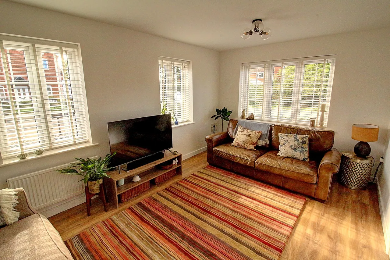 Basset Close, Nuneaton, CV11, photo 2