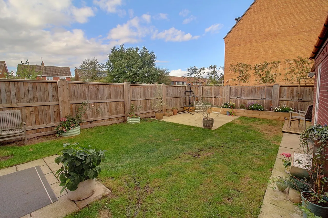 Basset Close, Nuneaton, CV11, photo 21