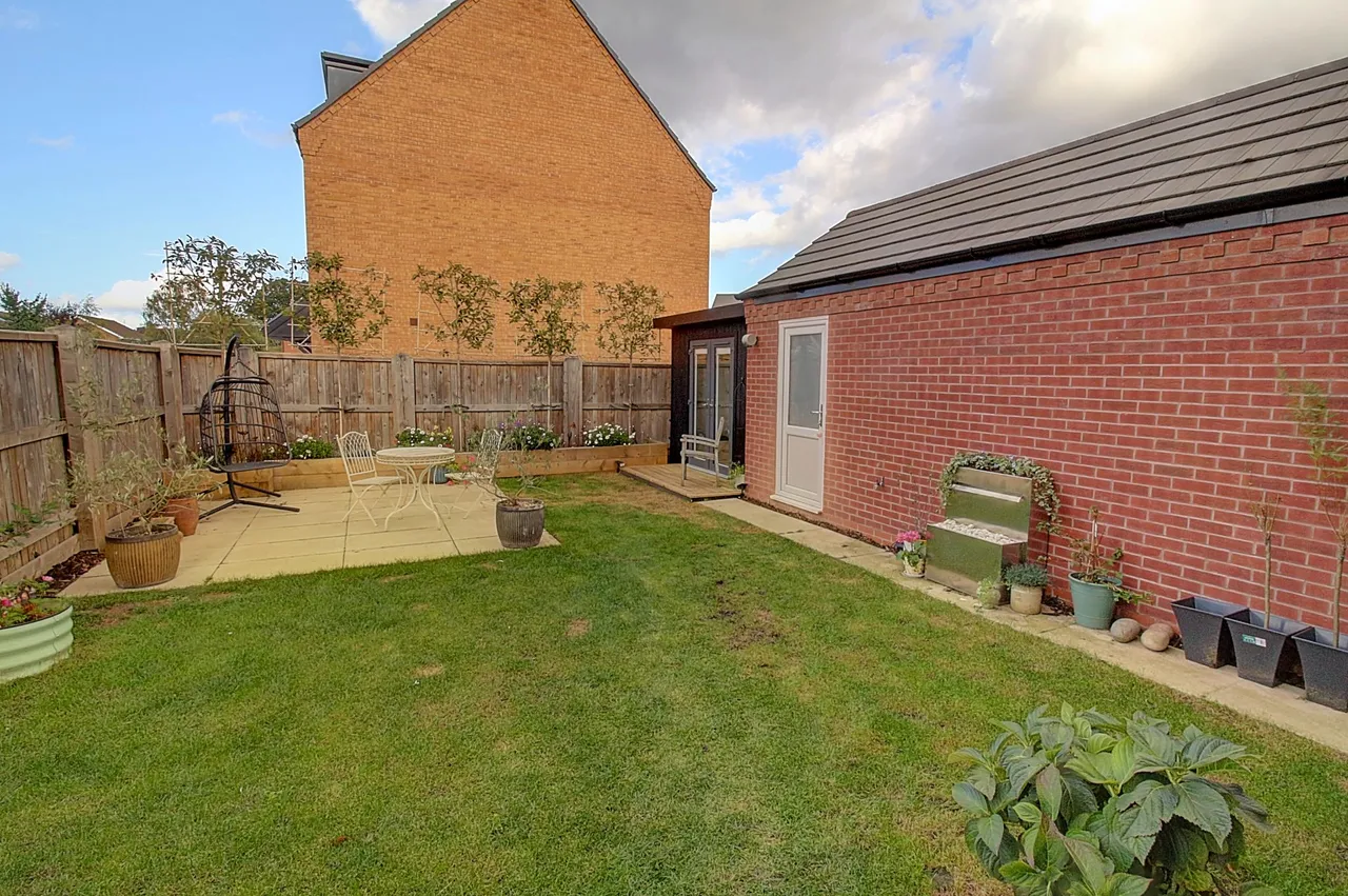 Basset Close, Nuneaton, CV11, photo 20